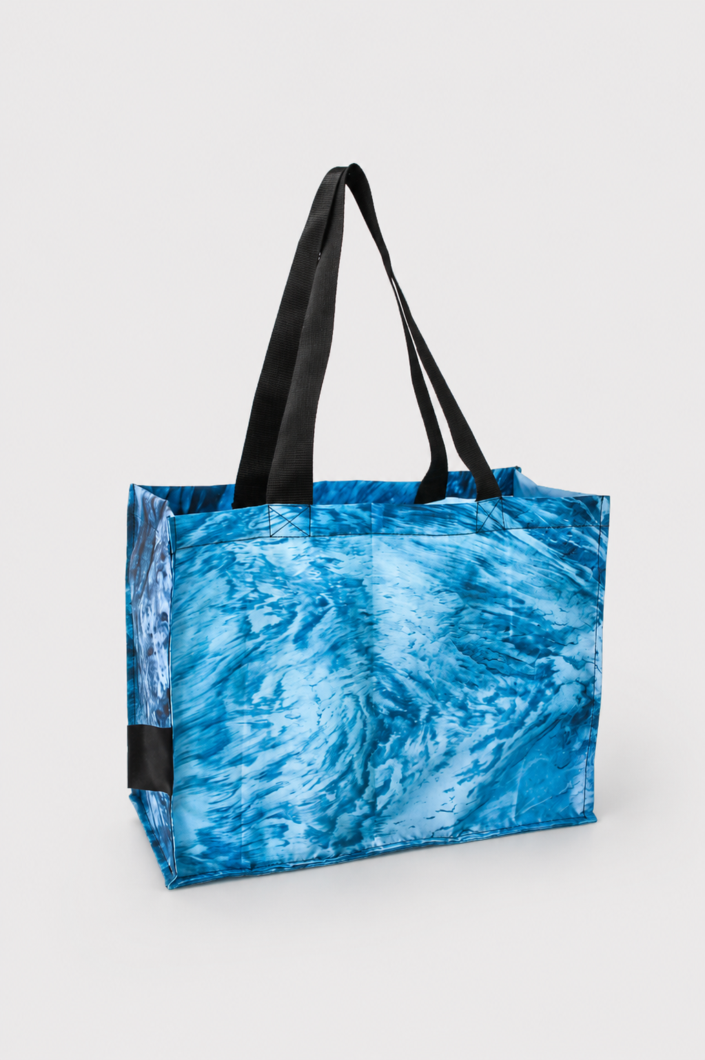 Tote bag à partir d’une bâche Chanel recyclée