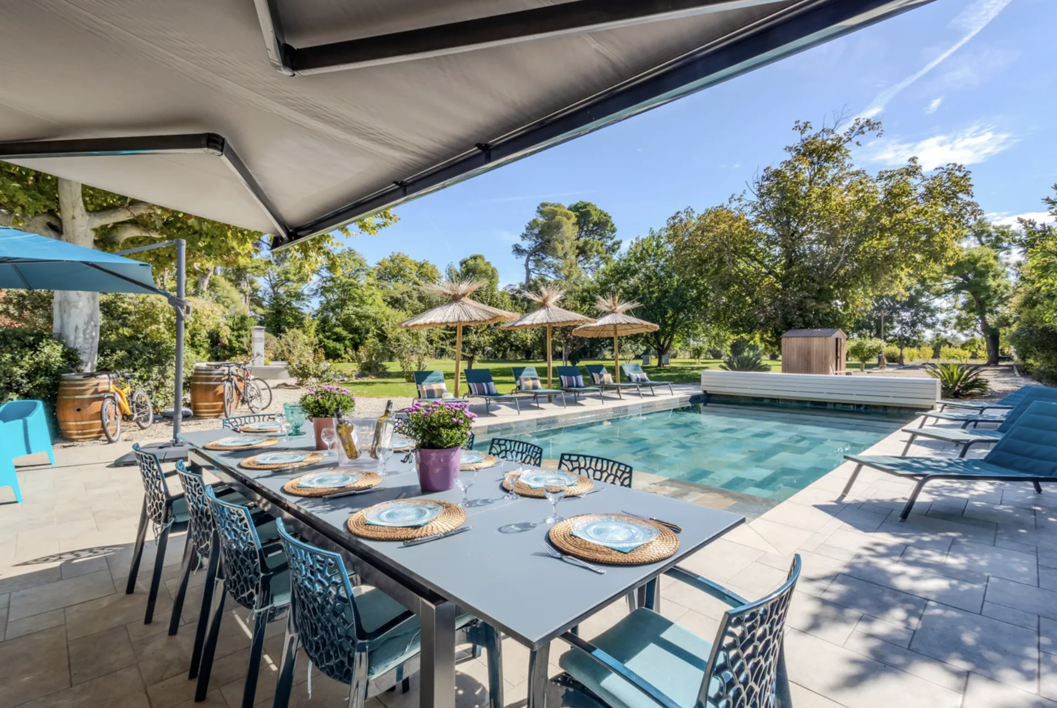 SOUTH OF FRANCE VILLA GET AWAY FOR EIGHT GUESTS (SOF-VIL-1196)