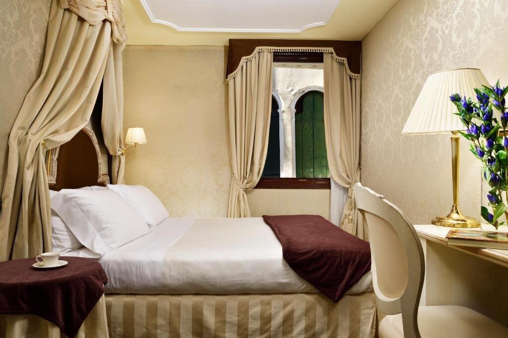 Hotel+Venice+2.jpeg