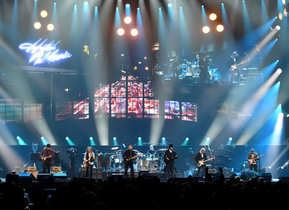 EAGLES AT THE SPHERE GETAWAY (EAG-SPH-1125)