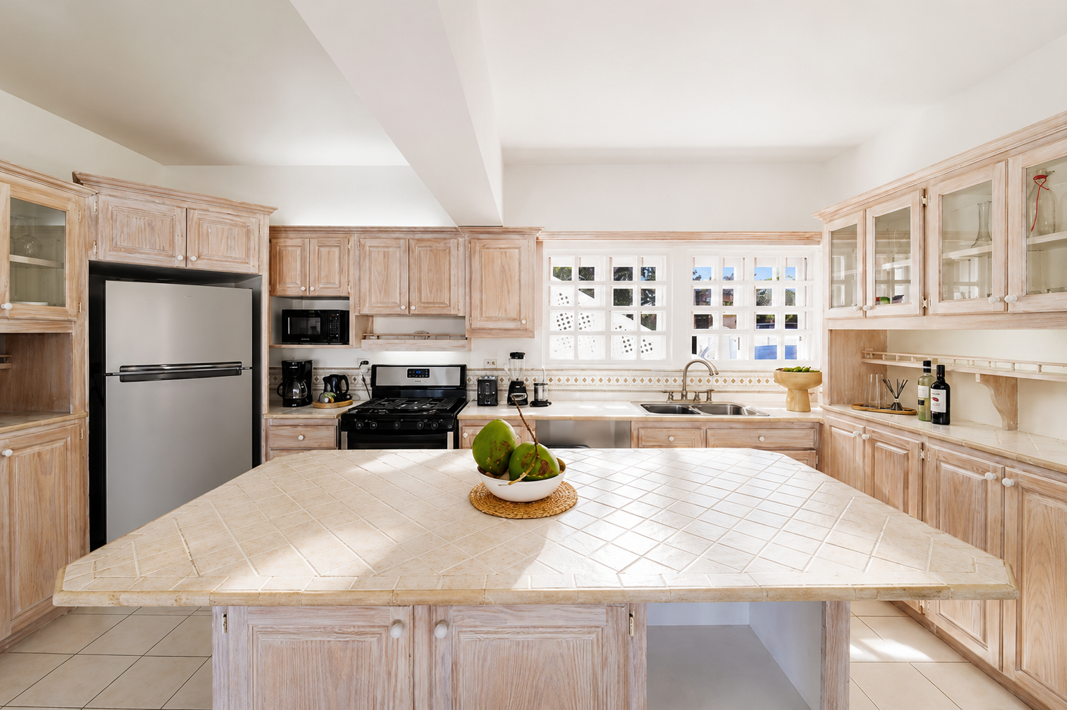 BARBADOS VILLA KITCHEN TABLE DC.png