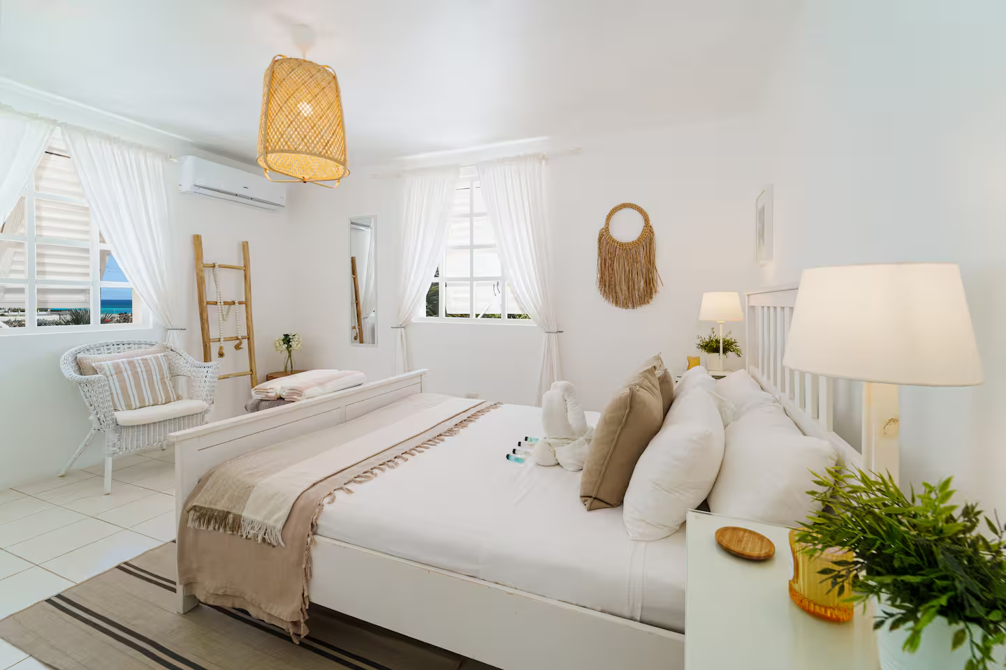 BARBADOS VILLA 10 - BEDROOM 1.png