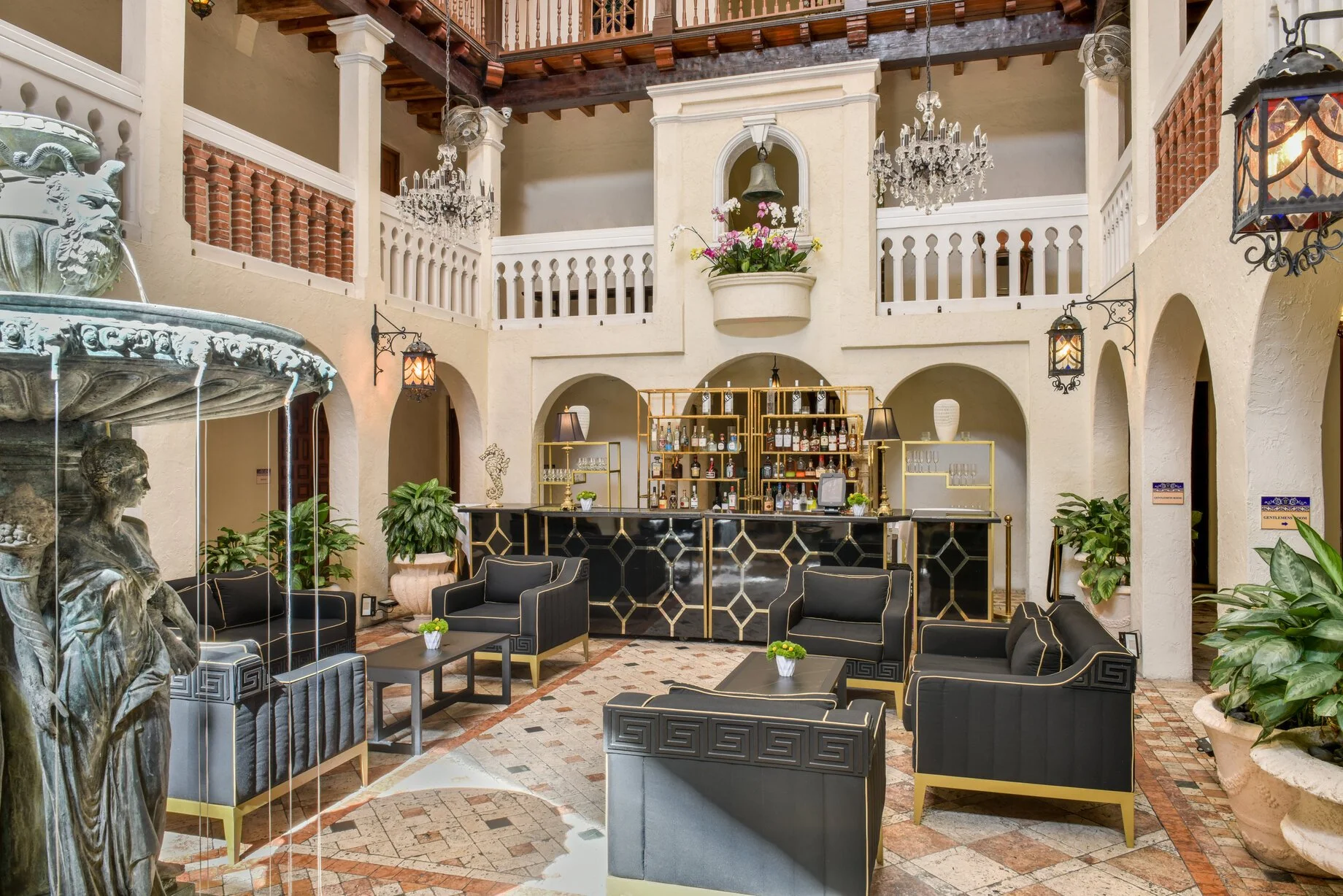 KHaydenVersaceMnsnCourtyard2Bar.jpg