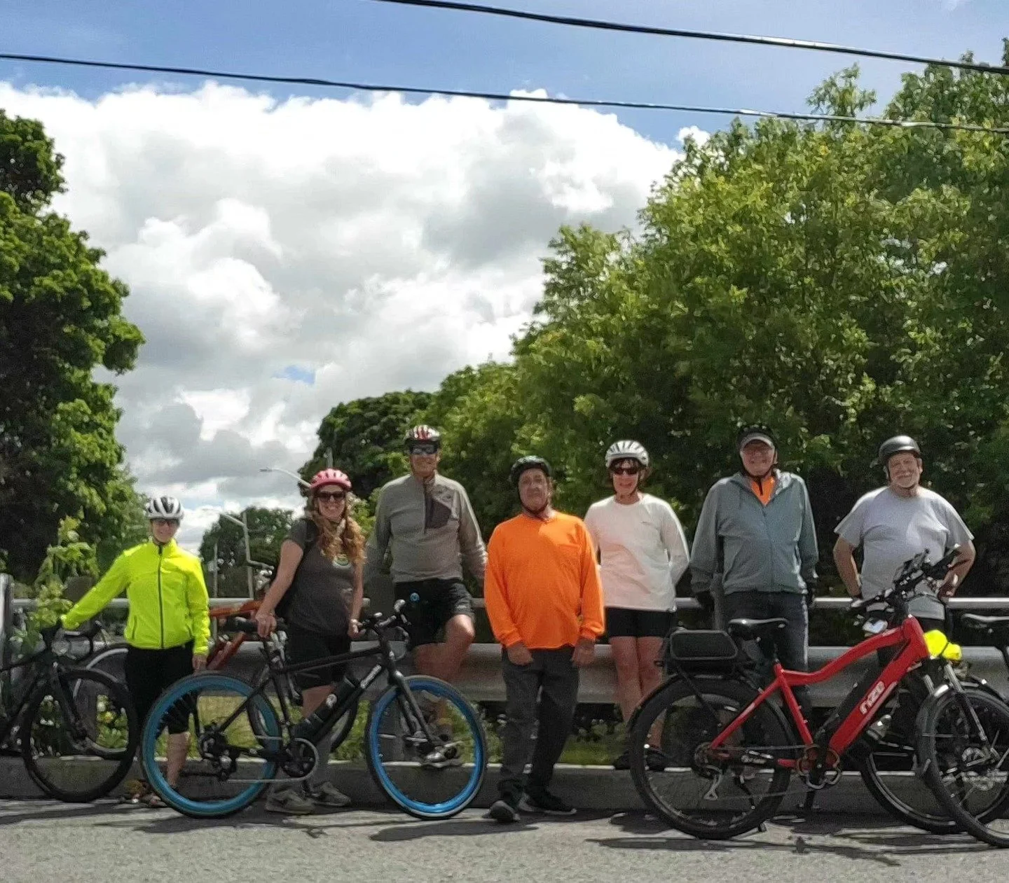 Beauty ride this morning! Thanks, as always, to our Route Master, Jim. Thanks as well to Lauren, Peter, Krista, Warren and Dennis for riding with us. The weather was just right, the rain that threatened at the start didn't come until we all had our b
