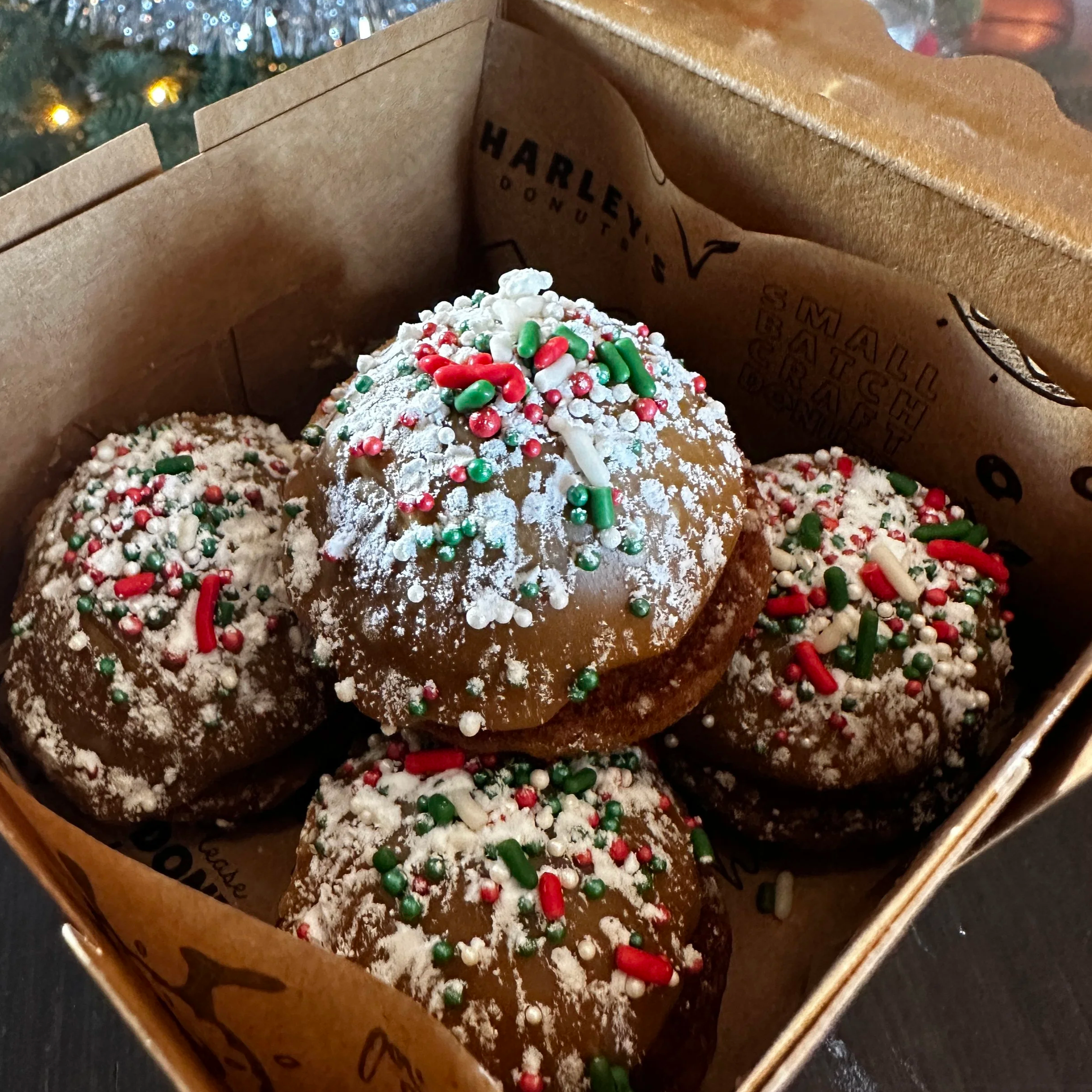 Gingerbread Dots (v)