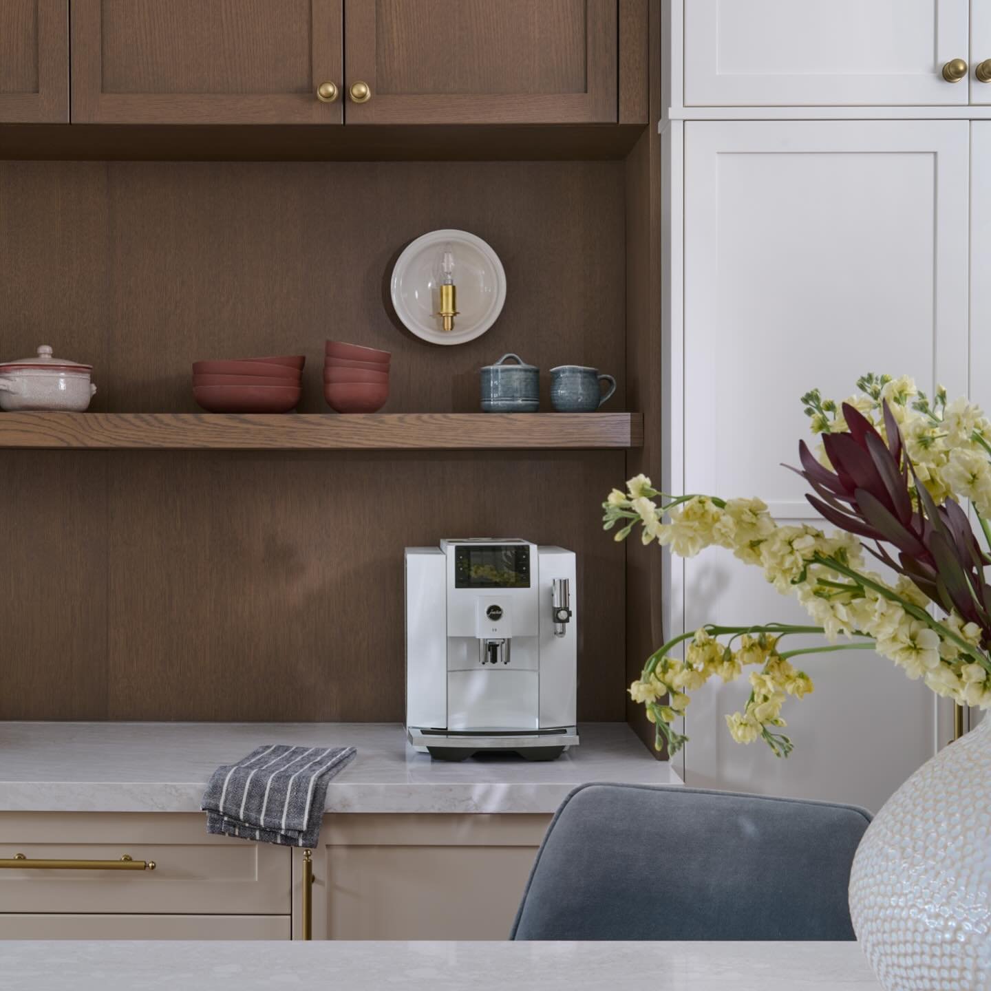 A couple of kitchen designs happening right now and loving the warmer palettes and unique custom details, like in our #randallproject kitchen!

#kitchendesign #customkitchen #kitchenrenovation #interiordesign #hireadesigner 

📸: @stephanibuchmanphot