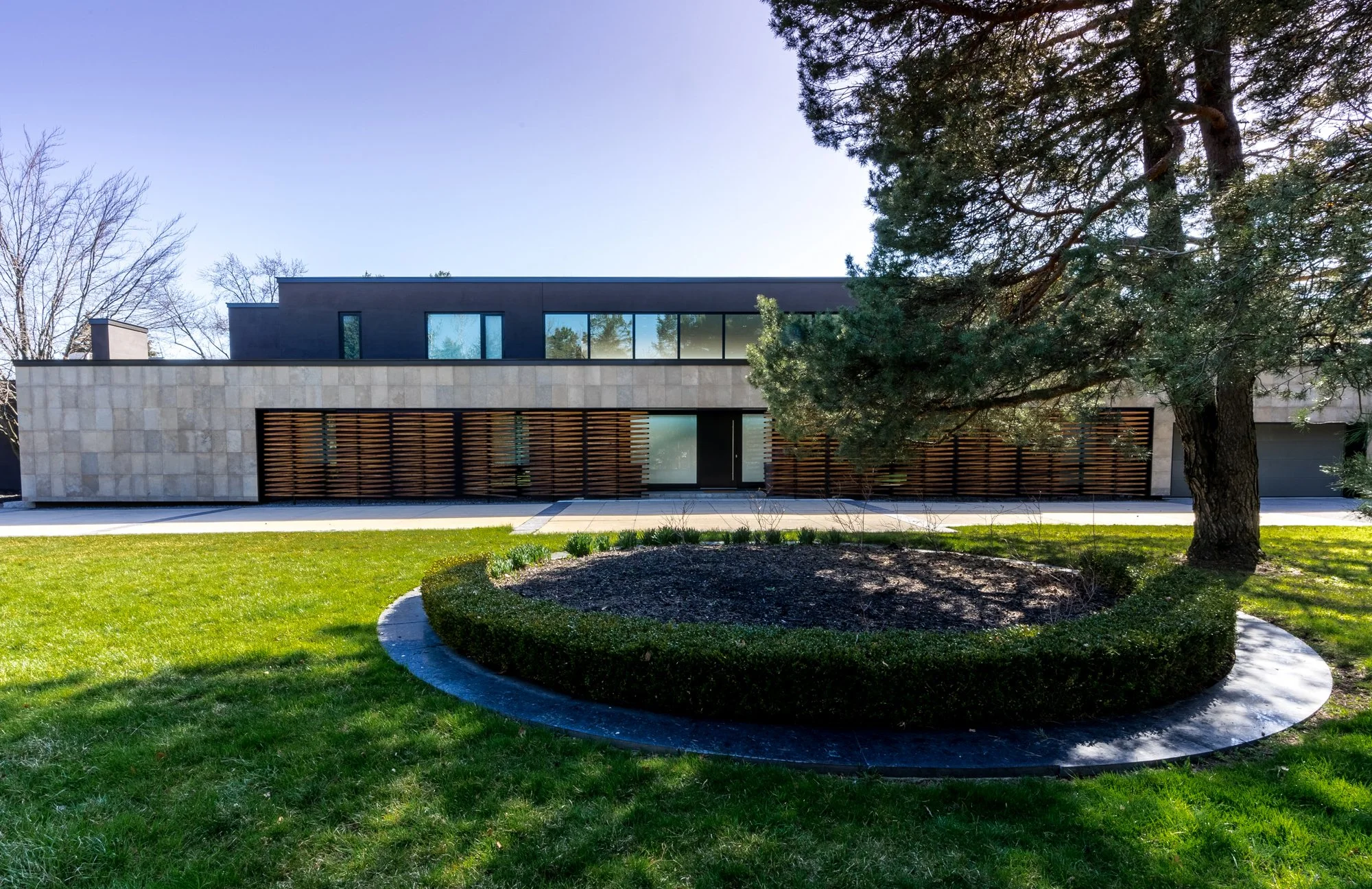The Bridle Path Neighbourhood in Toronto by Paul and Christian Associates