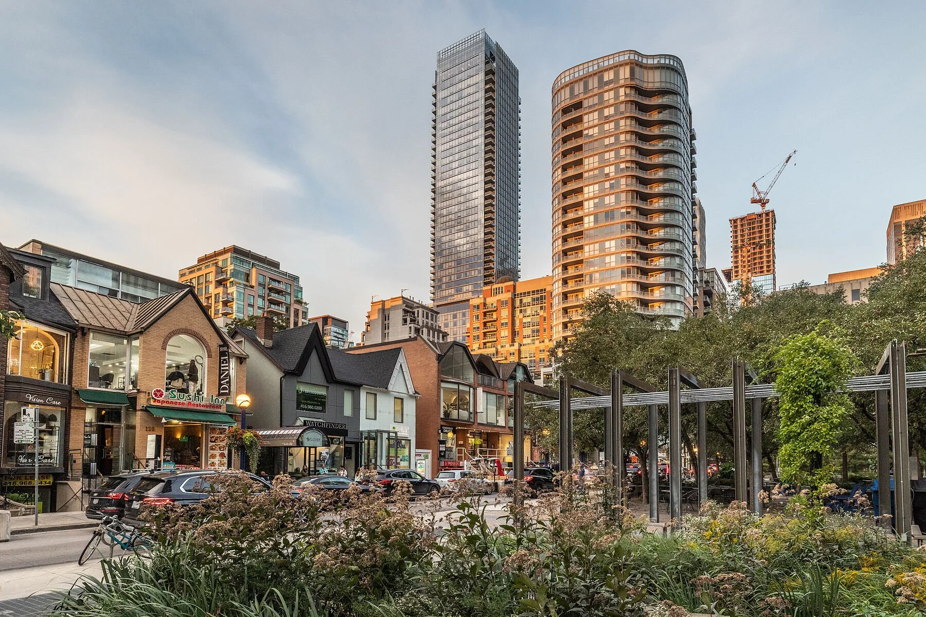 Yorkville Neighbourhood Guide by Paul and Christian Associates