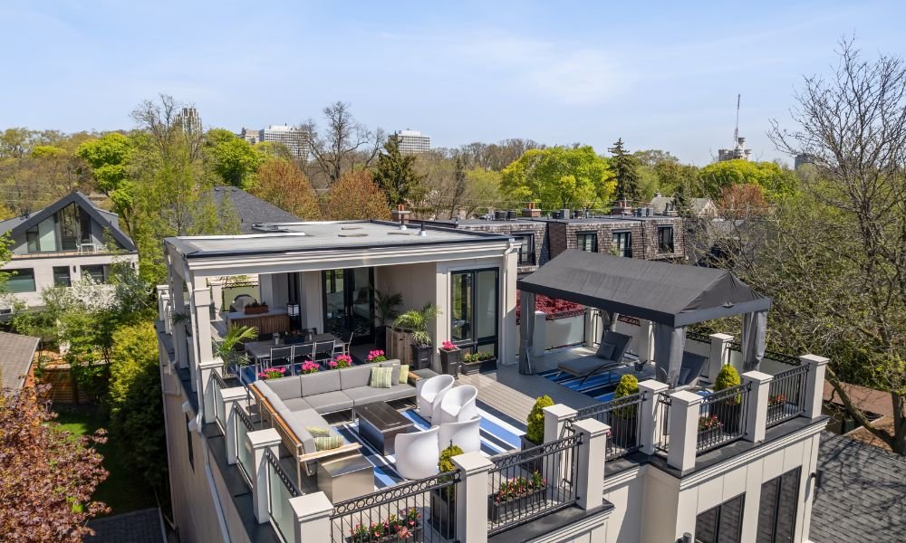 Prestigious Casa Loma View Overlooking the city - Casa Loma Toronto Ontario