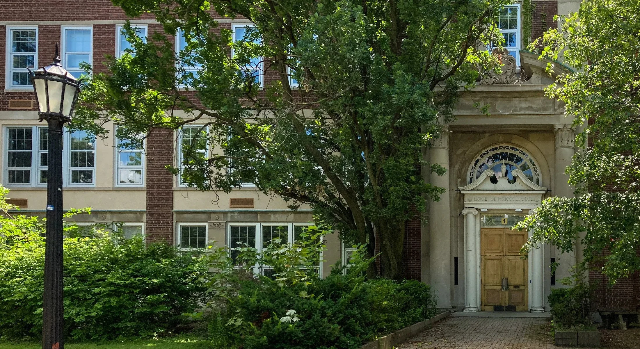 Lawrence Park Collegiate Institute
