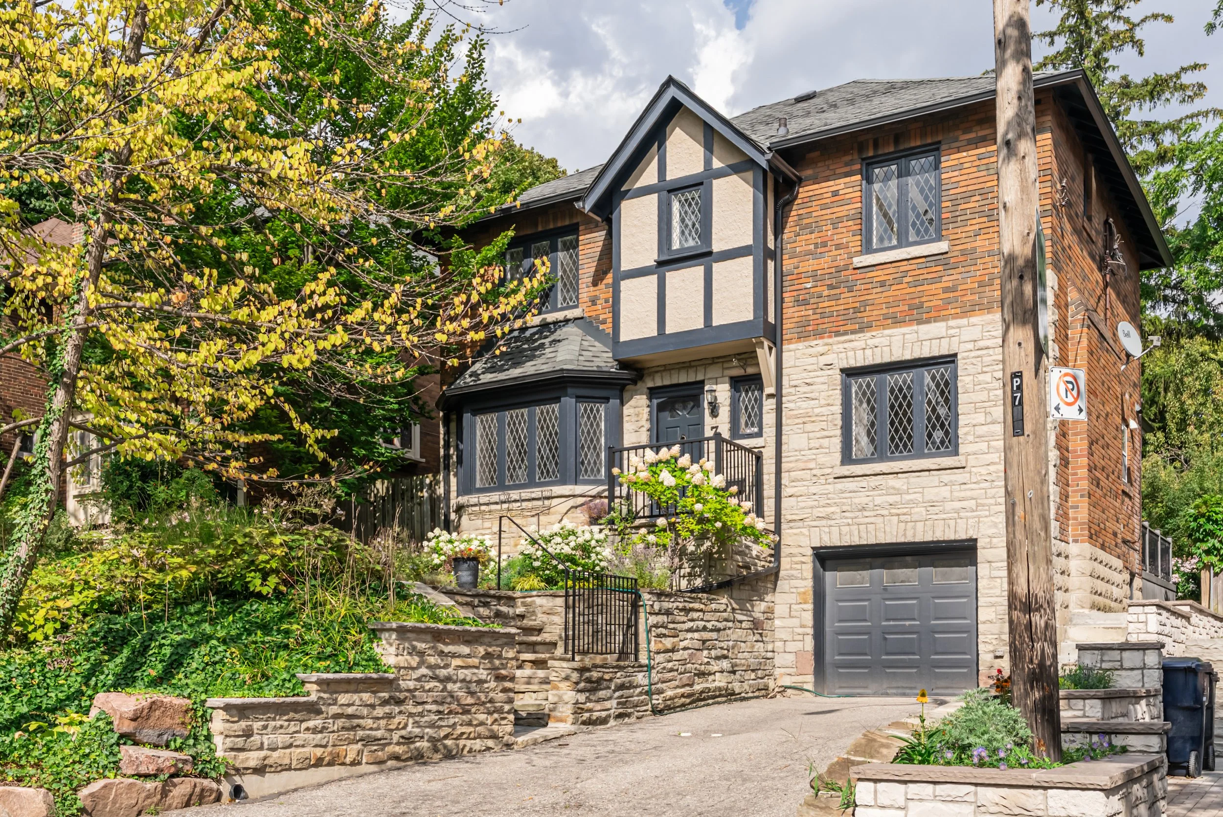 Curbside view of a beautiful Chaplin Estates home