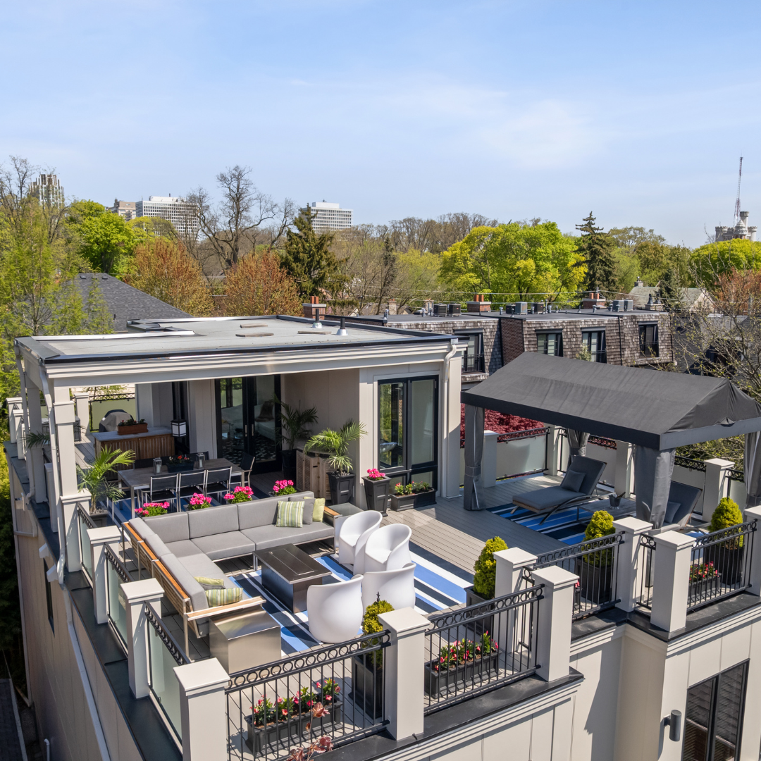 Casa Loma Neighbourhood in Toronto by Paul and Christian Associates
