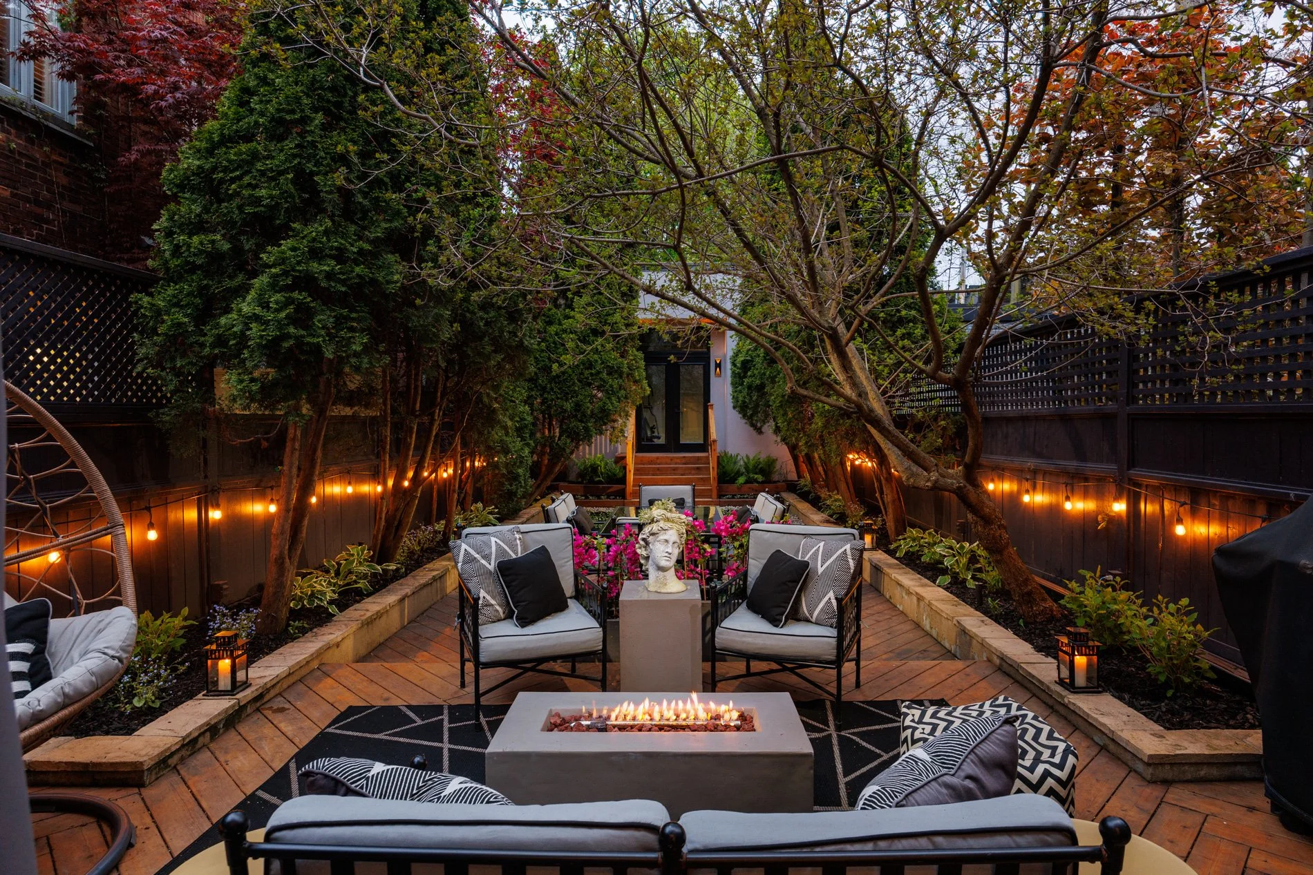 274 Carlton St - MLS-3.jpg