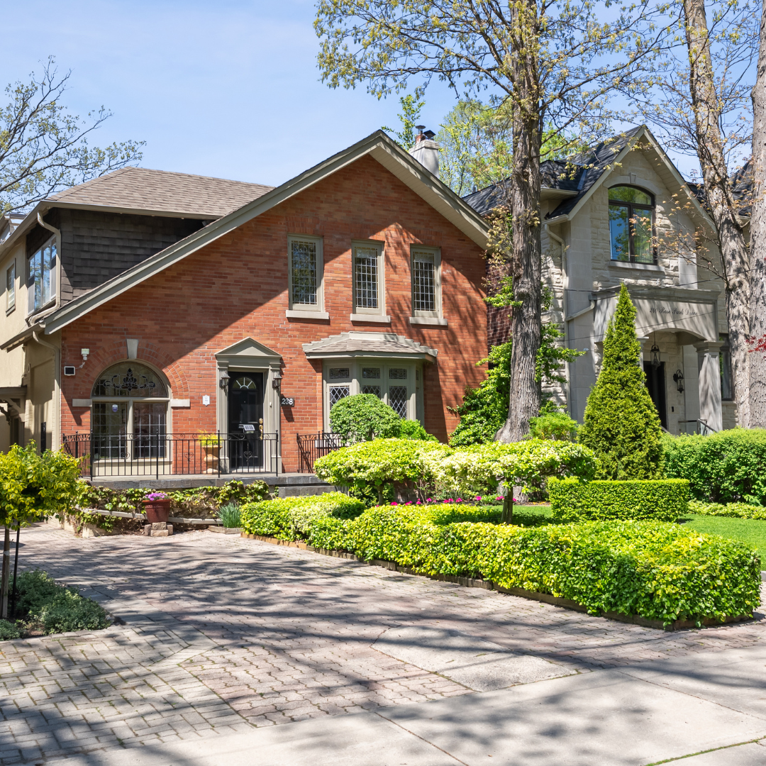 Rosedale Neighbourhood in Toronto by Paul and Christian Associates