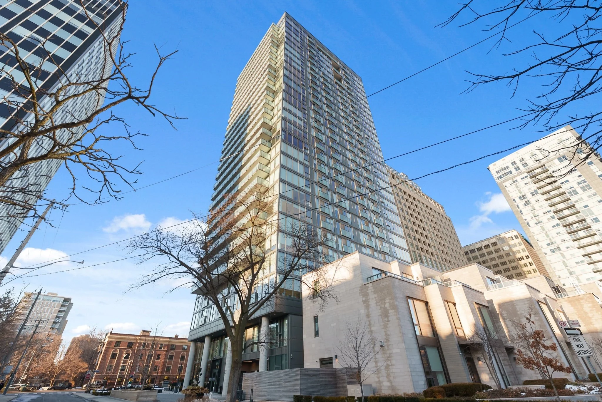 exterior 99 Foxbar.jpg