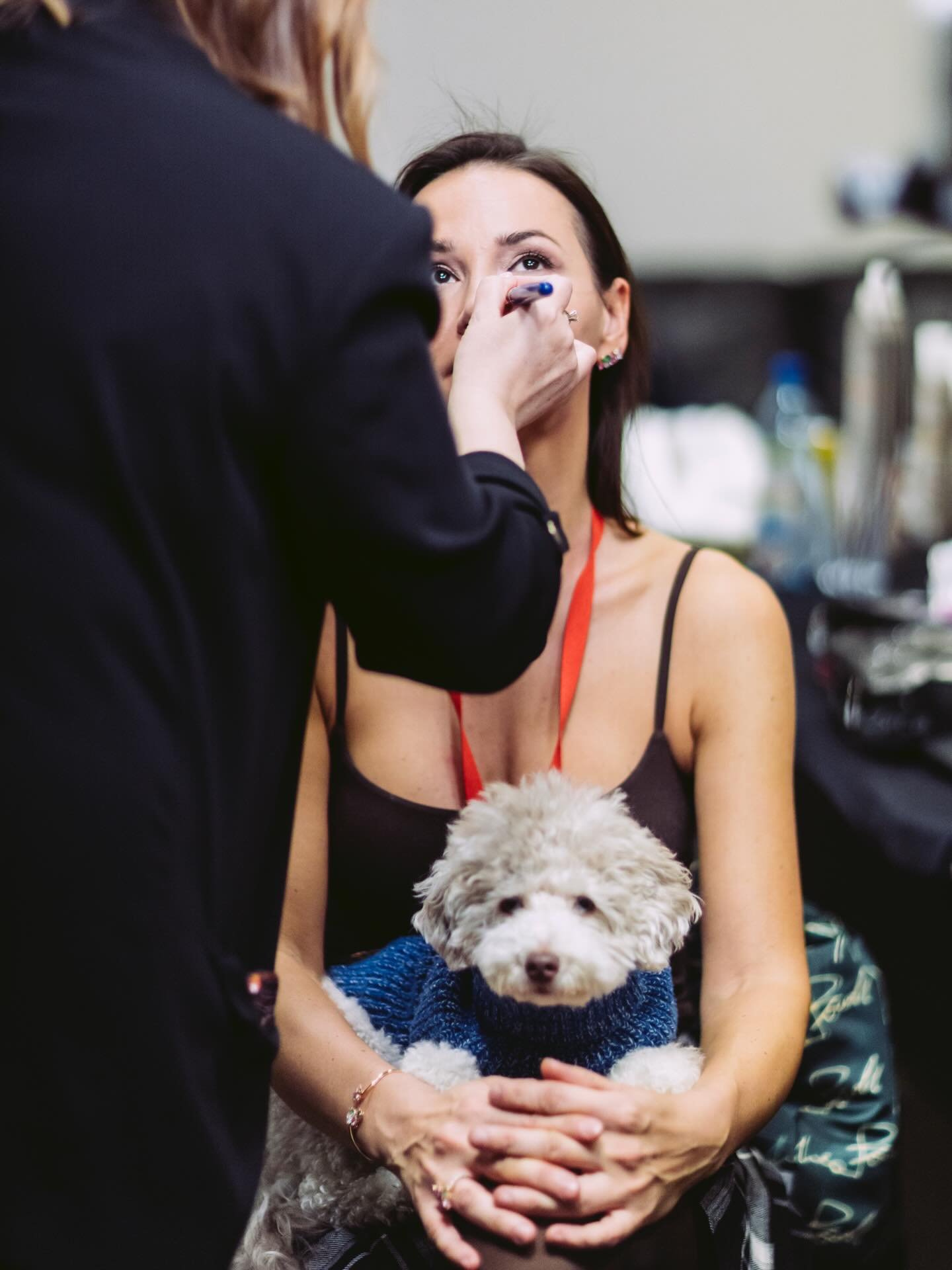 Backstage in Prague at the @andreabocelliofficial concert and finally I had Tigru with me and he was such a good boy ❤️

Photo by @lucarossettiph 
Wearing jewelry by @gismondi1754_prague
