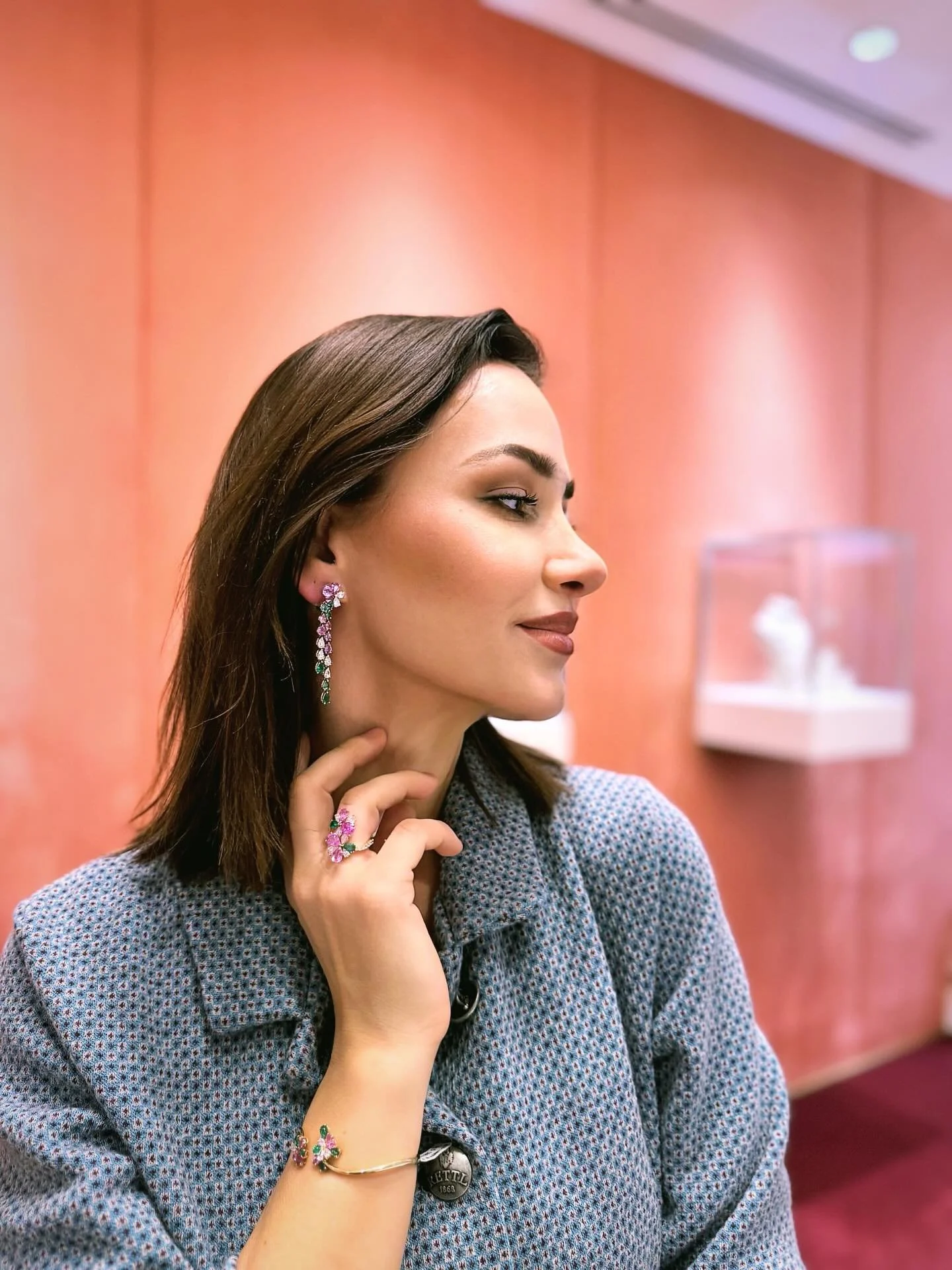 The right jewel doesn&rsquo;t just complete a look &mdash; it reveals who you are. It captures the light, the moment, the power within you.
With timeless craftsmanship and a vision for true beauty, @gismondi1754 designs pieces that don&rsquo;t fade w