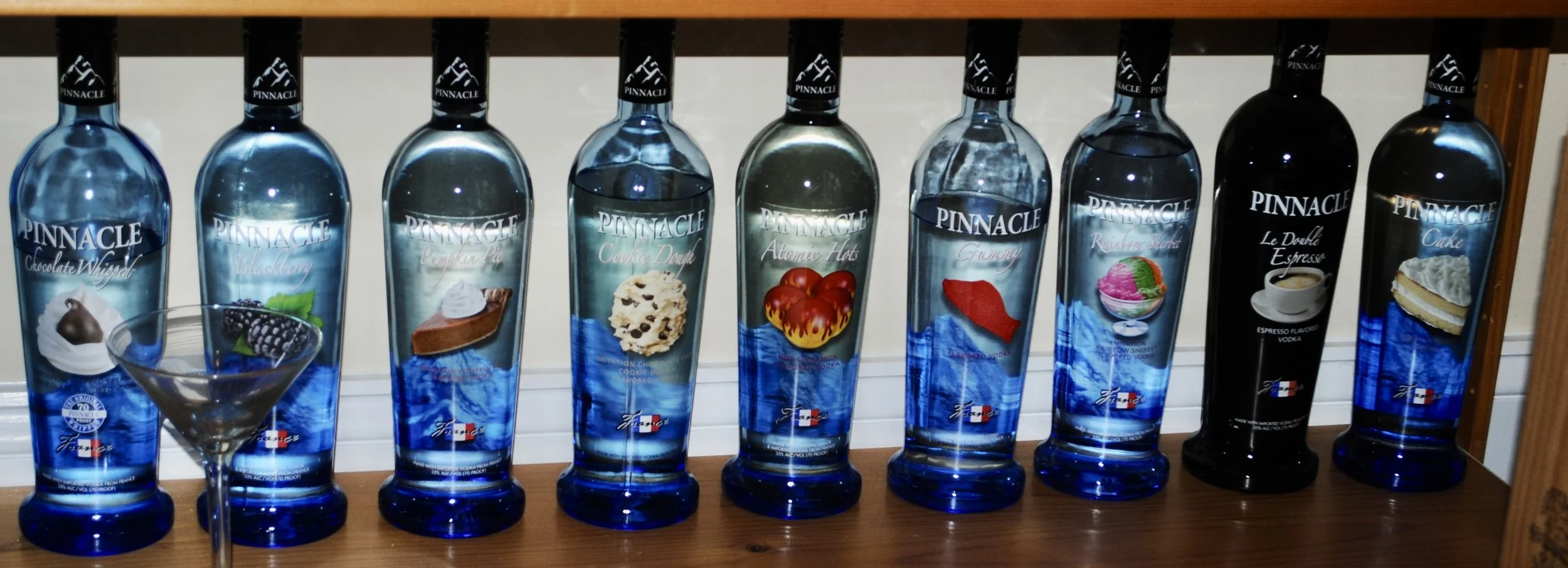 Pinnacle – apricot honeysuckle, 
Pinnacle – citrus, 
Pinnacle – chocolate whipped, 
Pinnacle – blackberry, 
Pinnacle – pumpkin pie, 
Pinnacle – peppermint bark, 
Pinnacle – cookie dough, 
Pinnacle – habanero,
Pinnacle – atomic hots, 
Pinnacle – gummy