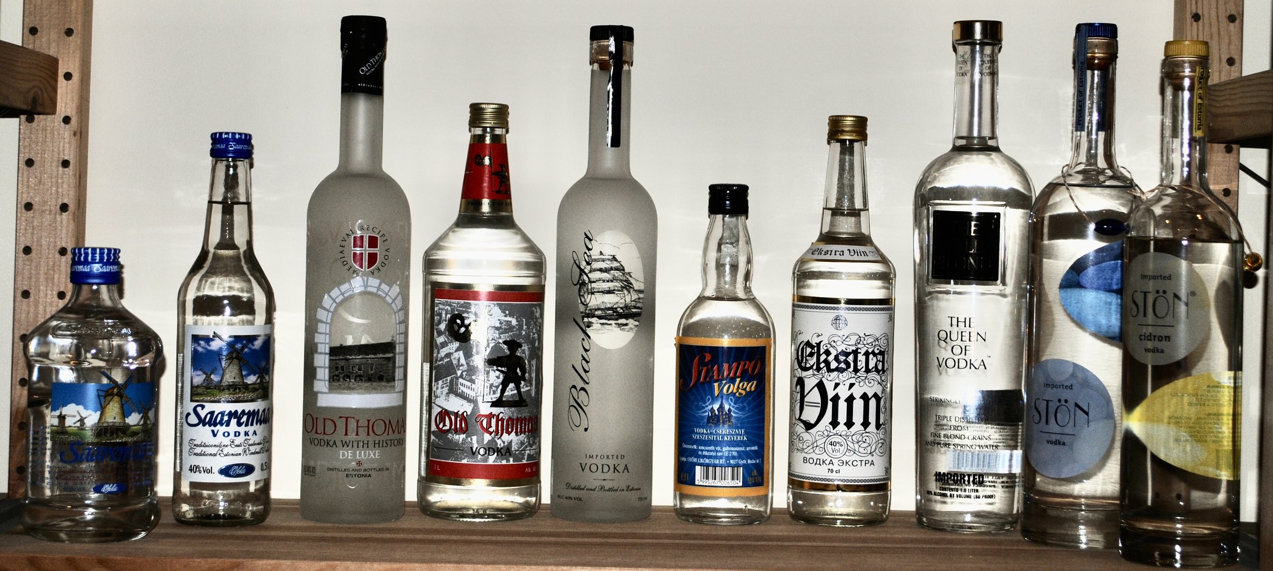 ESTONIAN - Saaremaa (2 designs), Old Thomas (2 designs), Black Sea, Stampo Volga, Ekstra Viin, The Tall Blond, Ston, Ston – citron 
