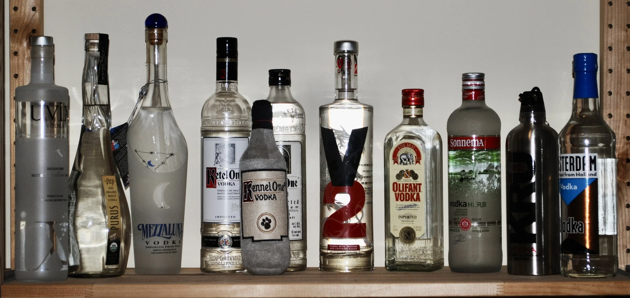 UVIX, 
Purus, 
Mezzaluna, 
Ketel One, (Kennel One squeaky toy), 
V2, 
Olifant, 
Sonnema – mint, 
KRU82, 
Amsterdam 