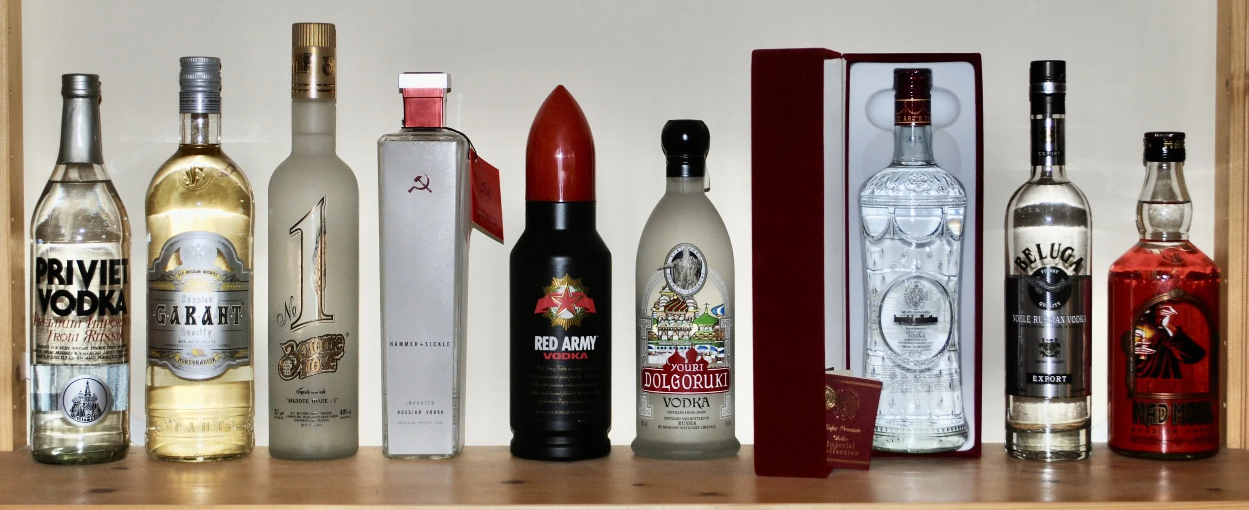 Priviet, 
Garant – horseradish, 
No. 1 Zoaomenove, 
Hammer & Sickle, 
Red Army, 
Youri Dolgoruki, 
Faberge Imperial Collection (velvet box), 
Beluga, 
Mad Monk 