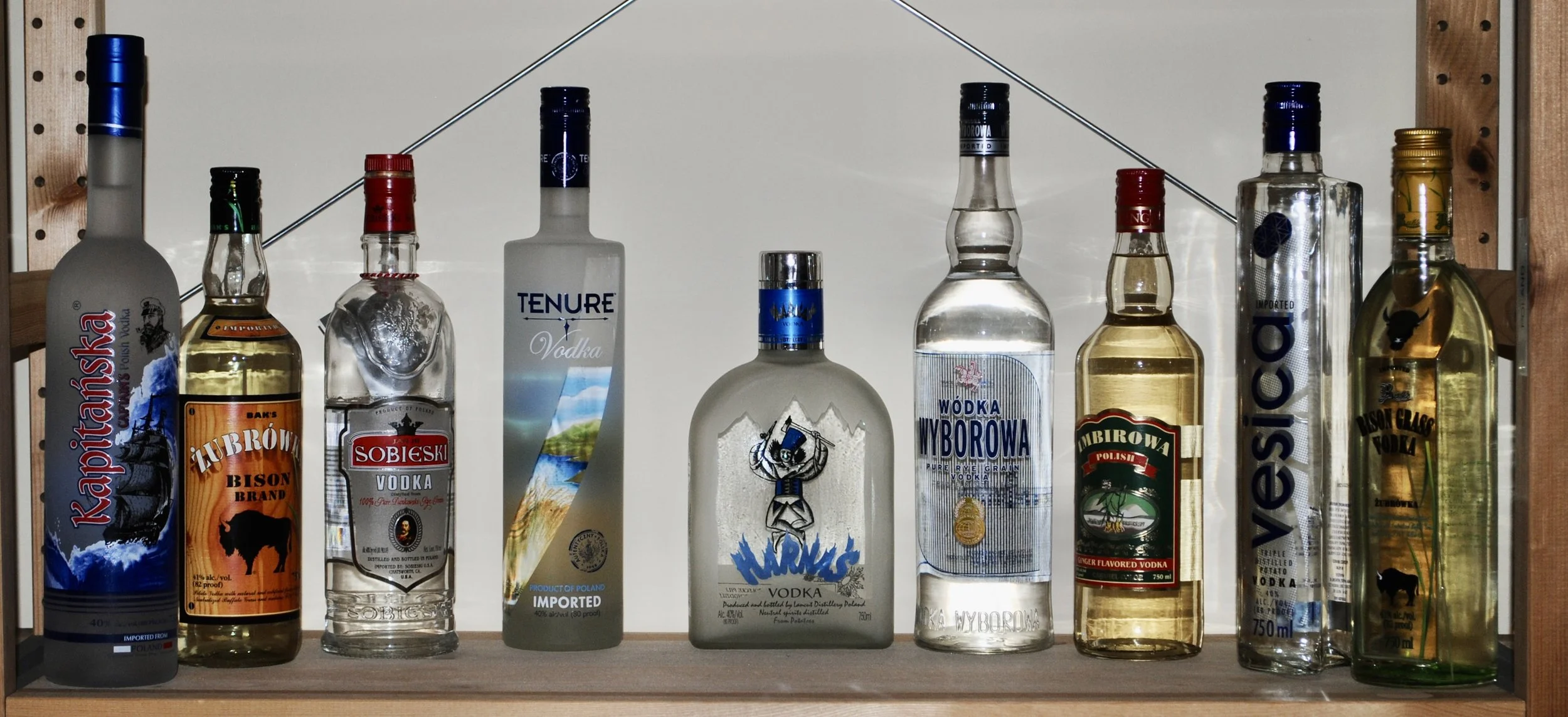 Kapitanska, 
Zubrowka, 
Sobieski, 
Tenure, 
Harnas, 
Wyborwa, 
Imbirowa, 
Vesica, 
Baks Bison Grass 