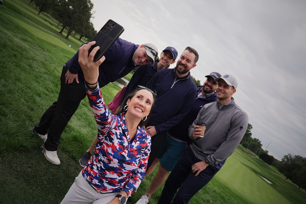 Mindy and group taking selfie.jpeg