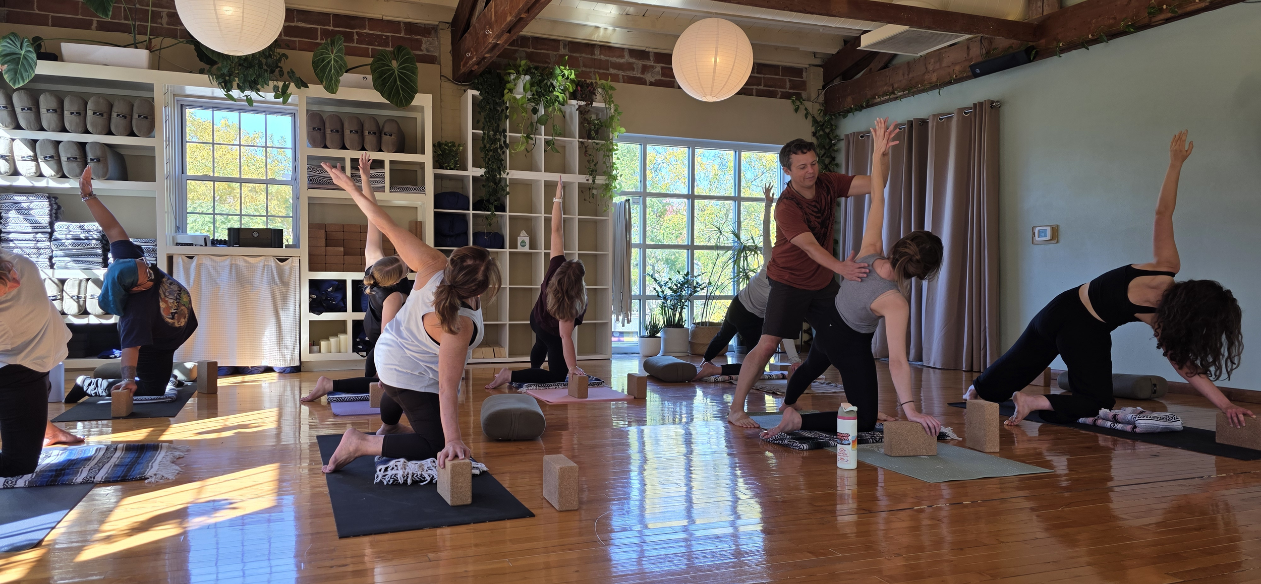 (C) Continuing Beginner Series (Beg II-C) : Control Center - Arm Strong, Flow Strong