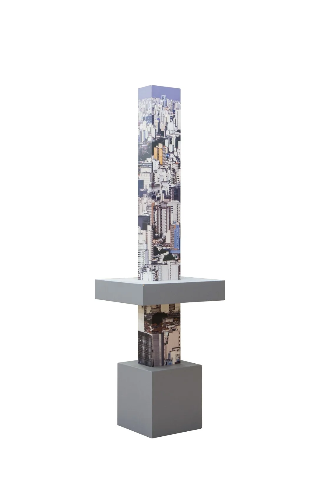 "Escultura IV" (2014) | 154x45x39cm |  Impressão UV em MDF pintada em verniz | Edição 2/5