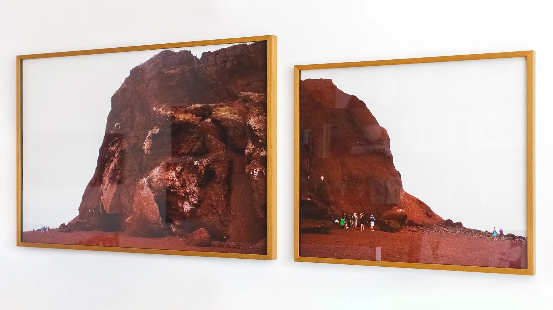 "Montanha I & II" (2016) | 70x105cm e 60x70cm | Impressão Fine art em metacrilato com moldura em madeira | Edição 2/5