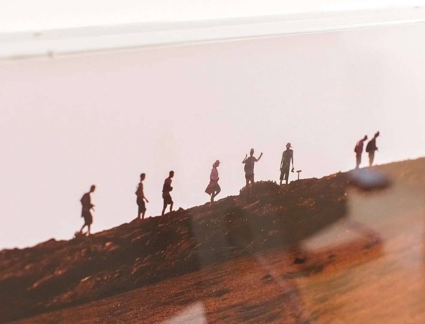 "90 Minutos" (2016) | 30x200cm (foto) e 30x13cm (ampulheta) | Impressão Fine art em metacrilato com moldura em caixa acrílica | Edição 2/5