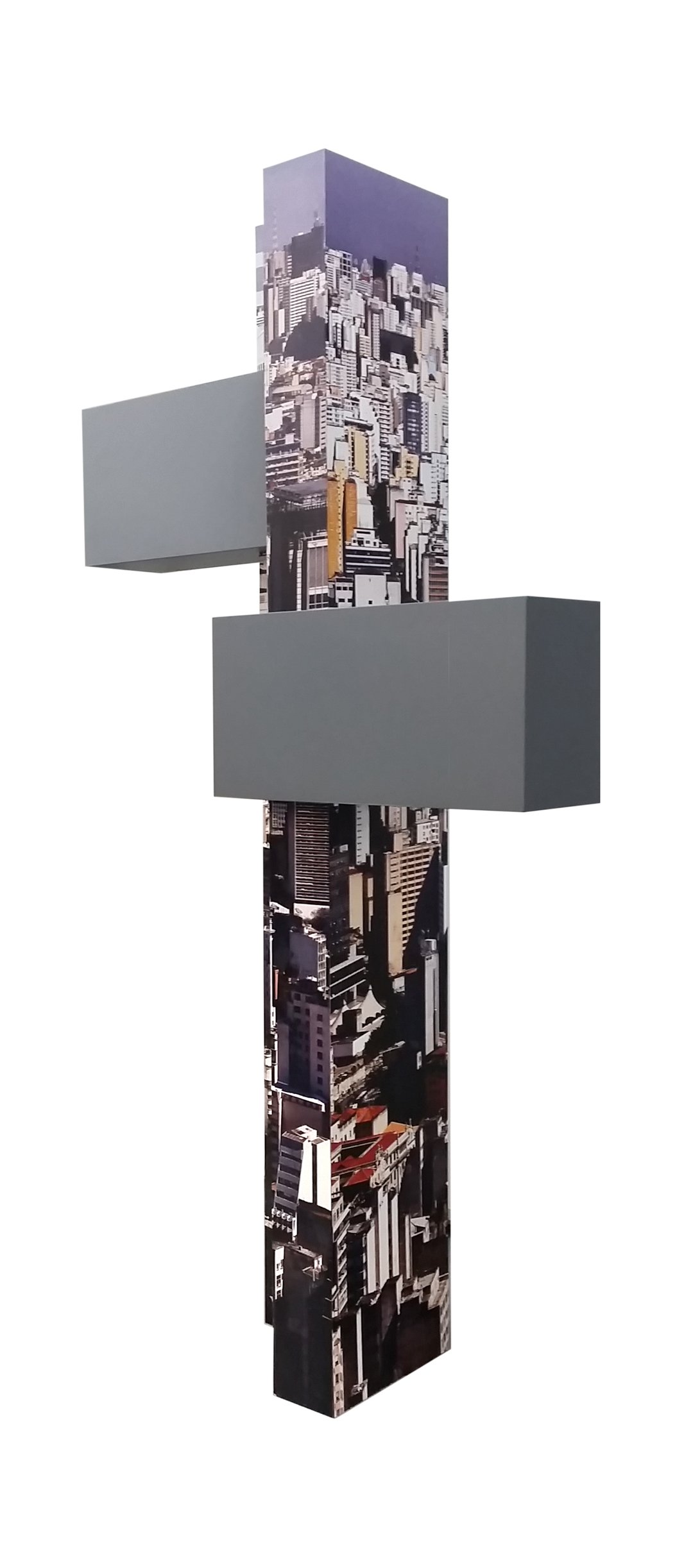 "Escultura V" (2014) | 149x54x40cm |  Impressão UV em MDF pintada em verniz | Edição 2/5