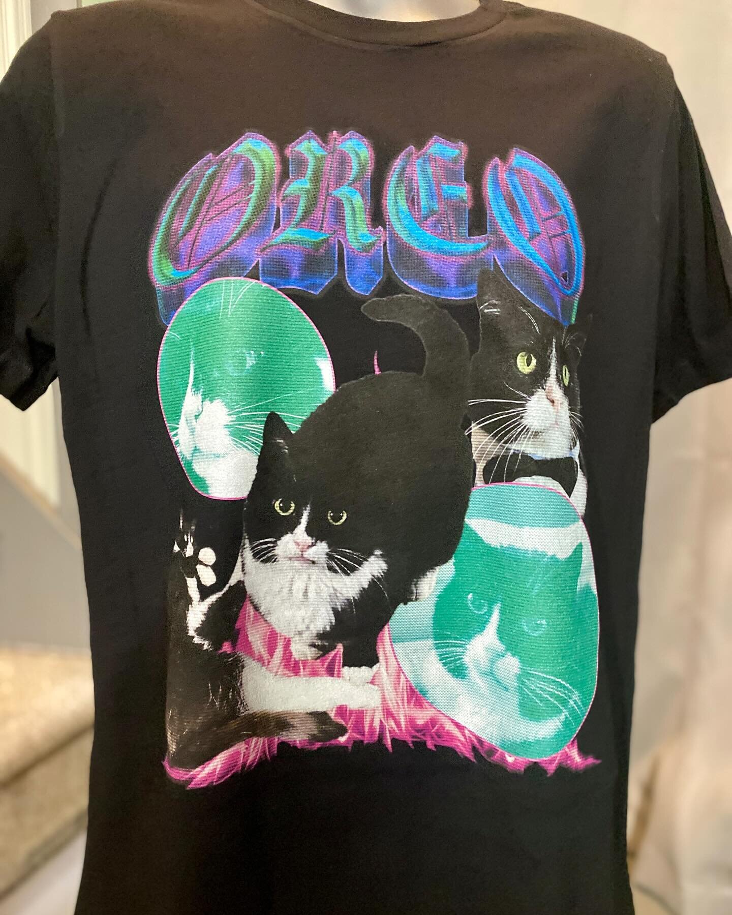 now live in the DEP collection: custom 90&rsquo;s bootleg-style tees! i wasn&rsquo;t cool enough to own any in the actual 90&rsquo;s so excuse me while i make myself 900&ndash;starting of course with this one of my handsome catson @tux_oreo 😻 check 