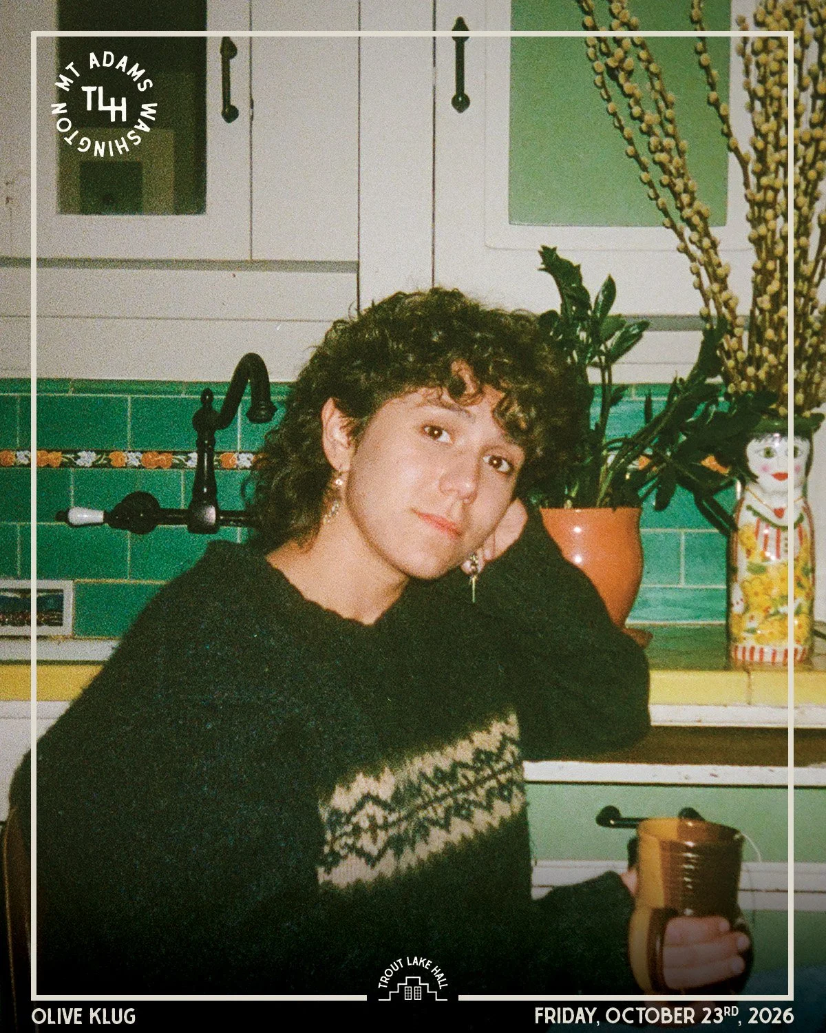 A little messy, a little funny, and wonderfully human.

Olive Klug brings their folk-punk storytelling to Trout Lake Hall tomorrow night!

Drawing inspiration from Joni Mitchell, Kimya Dawson, and musical theater, Olive writes songs that embrace vuln