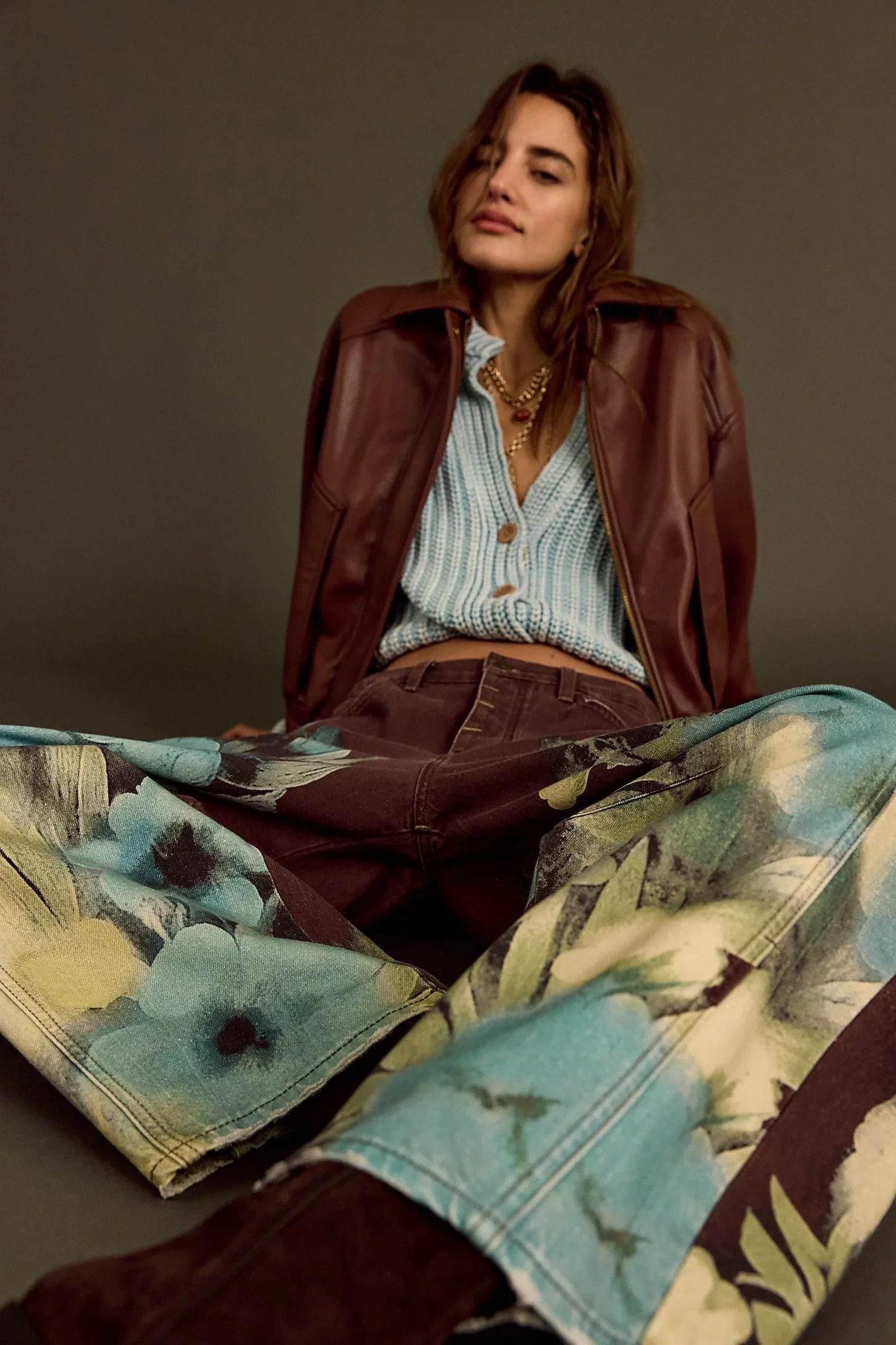 We The Free Good Luck Printed Barrel Jeans_00.jpeg