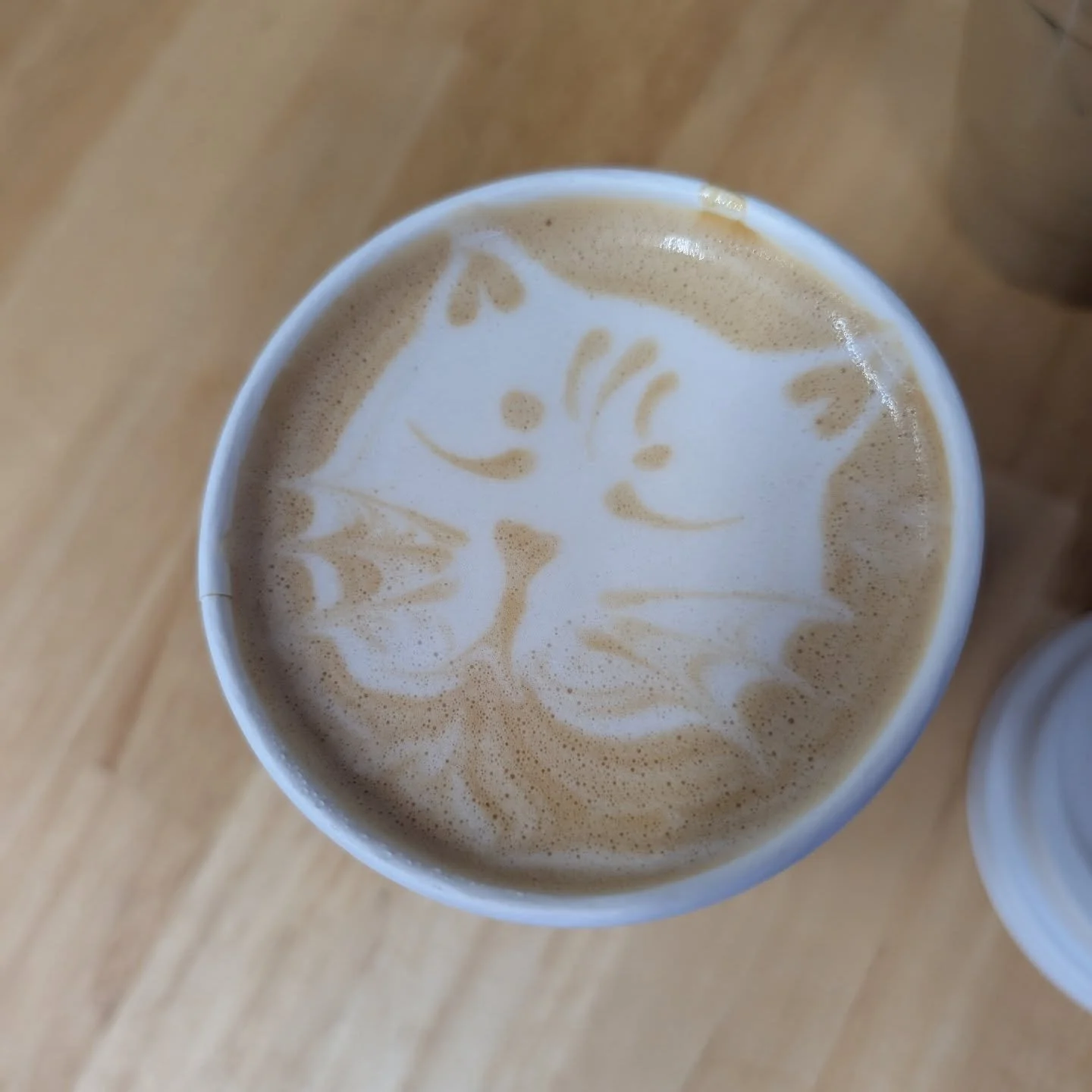 Shout out to the barista at @myalmacoffee this morning who made this excellent latte art. This was cute and fun! On such a cloudy and rainy day, the art adds more to my mood than the coffee does.