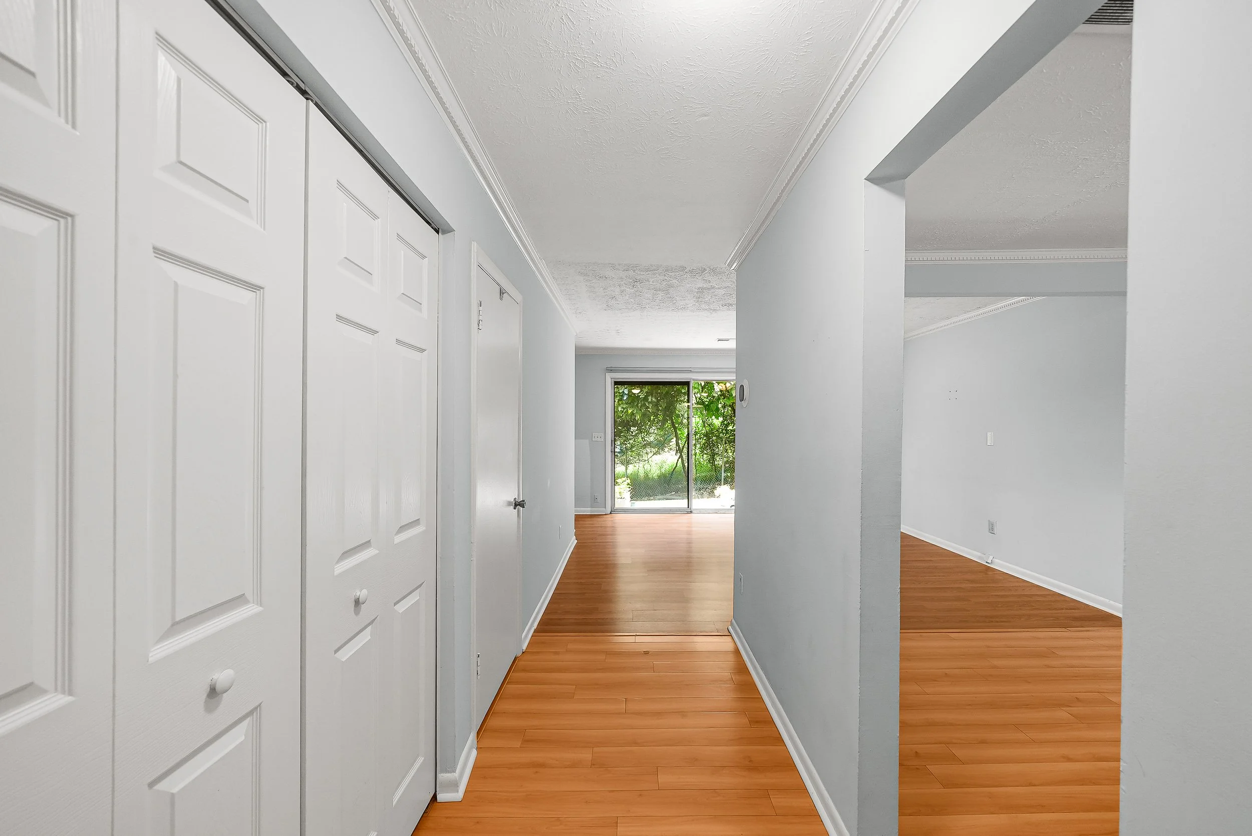 301 Stonecliff Ct-08.jpg