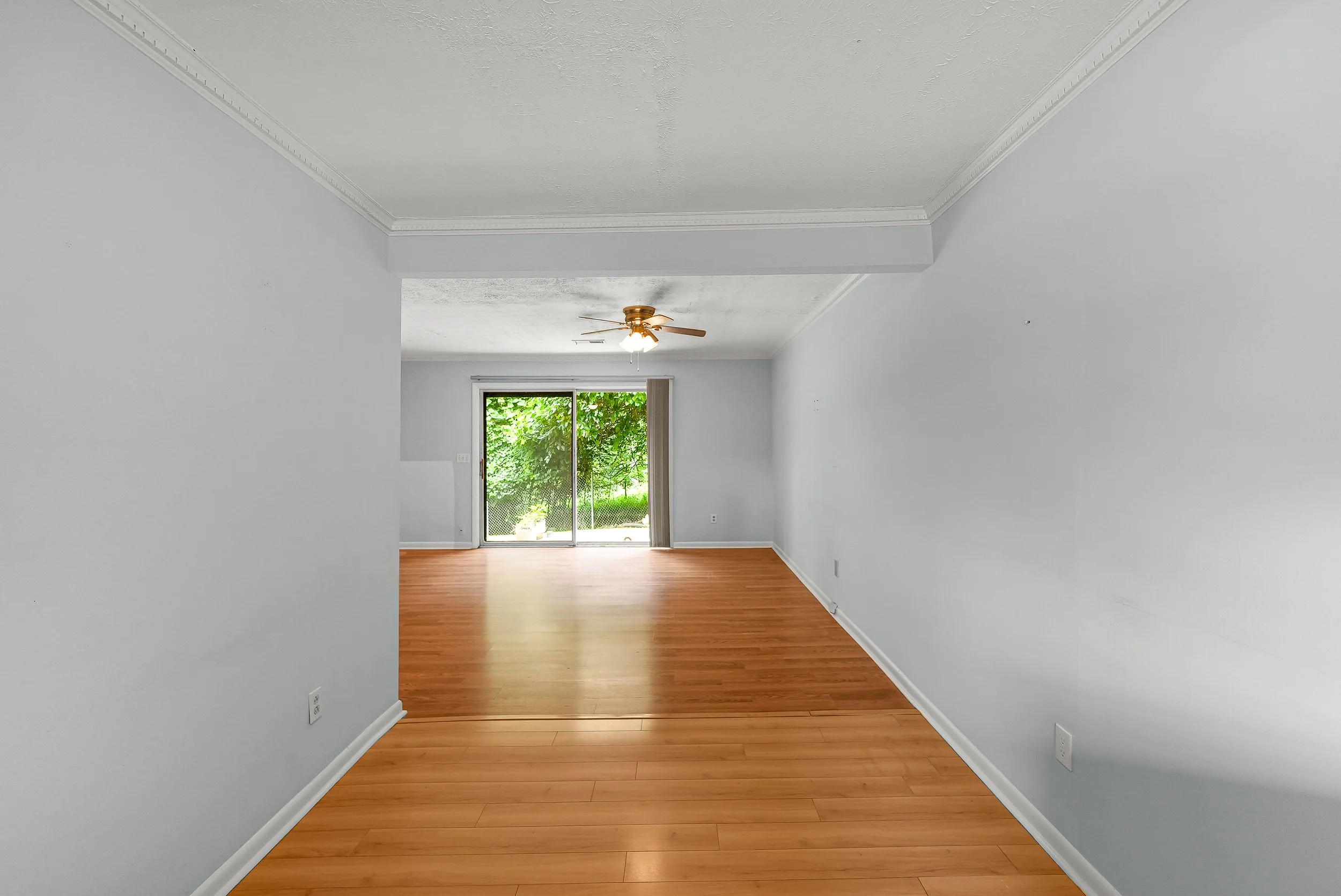 301 Stonecliff Ct-11.jpg