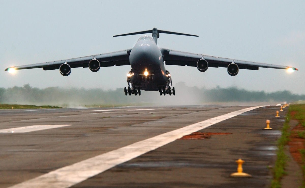 C-5M Super Galaxy 3.jpg