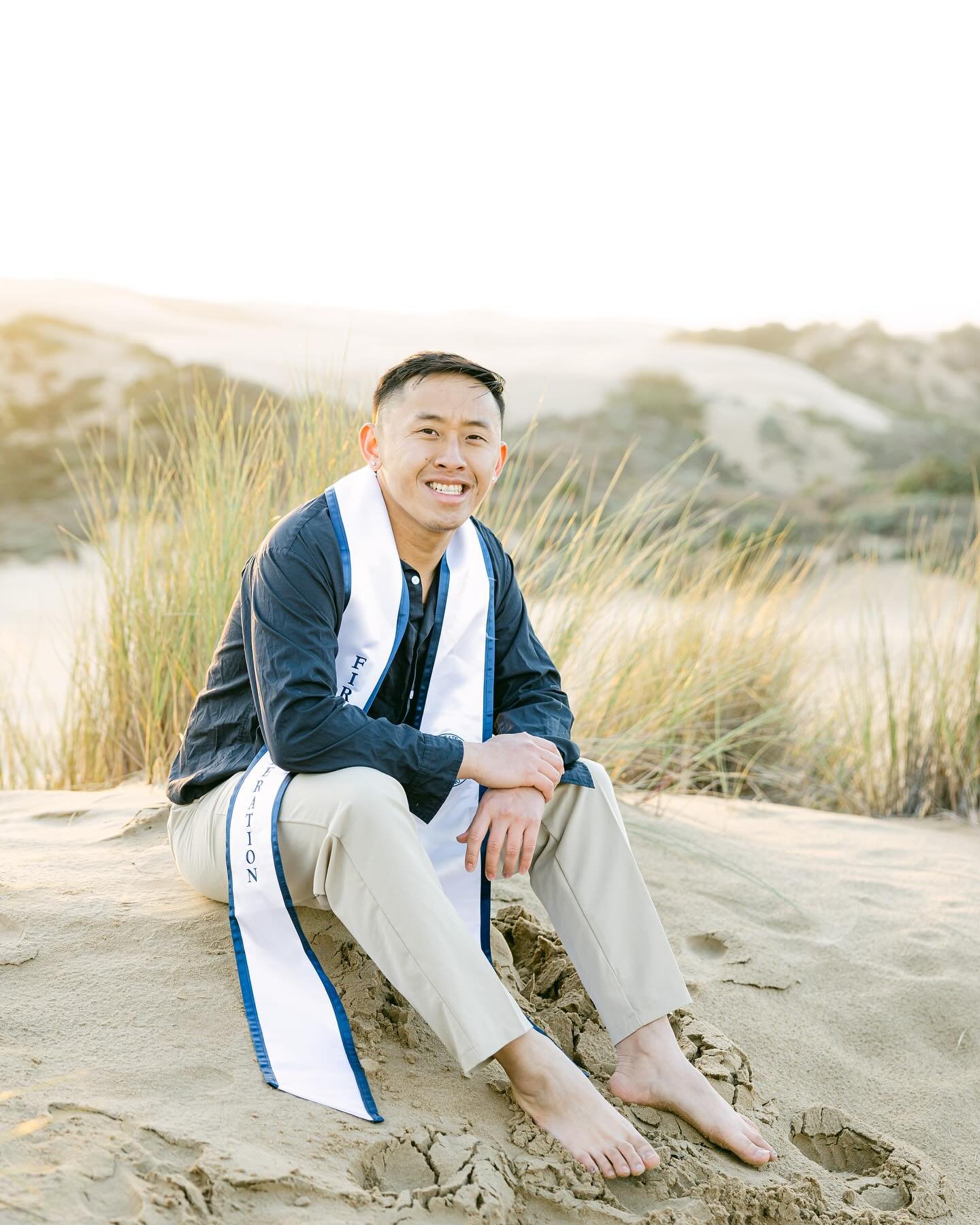 Couple Fresno State grad session in the sand dunes? 
I think so!✨
 

#fresnostategrad #fresnostatebulldogs #fresnograduationphotographer #sanddunes #fresnocouplesphotographer #fresnopacificuniversity #fpugrad