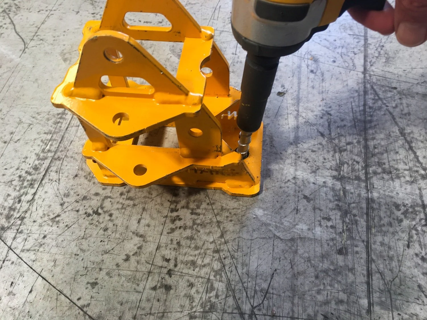 VergeNZ: INTAKS Floor Mounted edge protection system