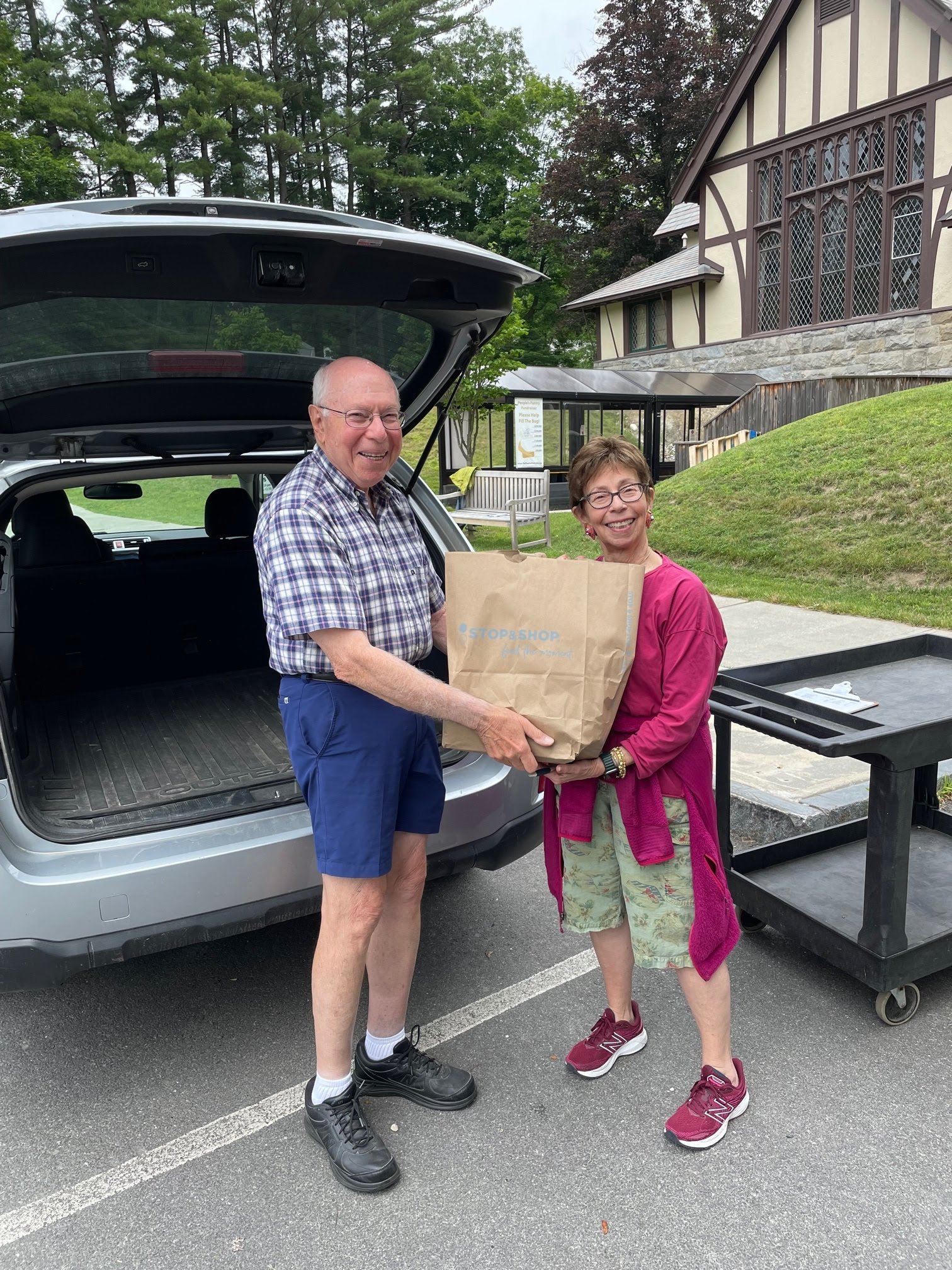 Berkshire Bounty is partnering with the Jewish Federation of the Berkshires for their rice and pasta food drive. For the whole month of May, collection boxes will the placed in several locations in the Berkshires including:

  Hevreh in Great Barring