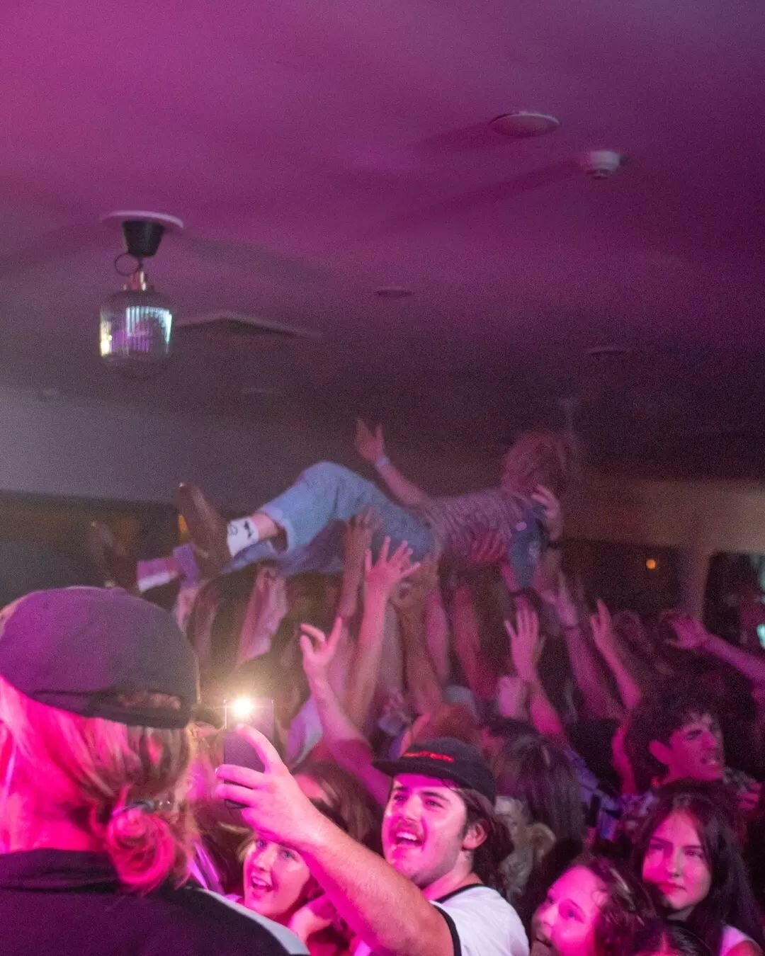 🕺&nbsp; Will you be the Master of the Mosh?! We will be on the lookout at Broken Open events for the most enthusiastic crowd member to win tickets to future events!

Tag a mate who is always gettin' down on the dance floor 👇

📸&nbsp;@theterrysband