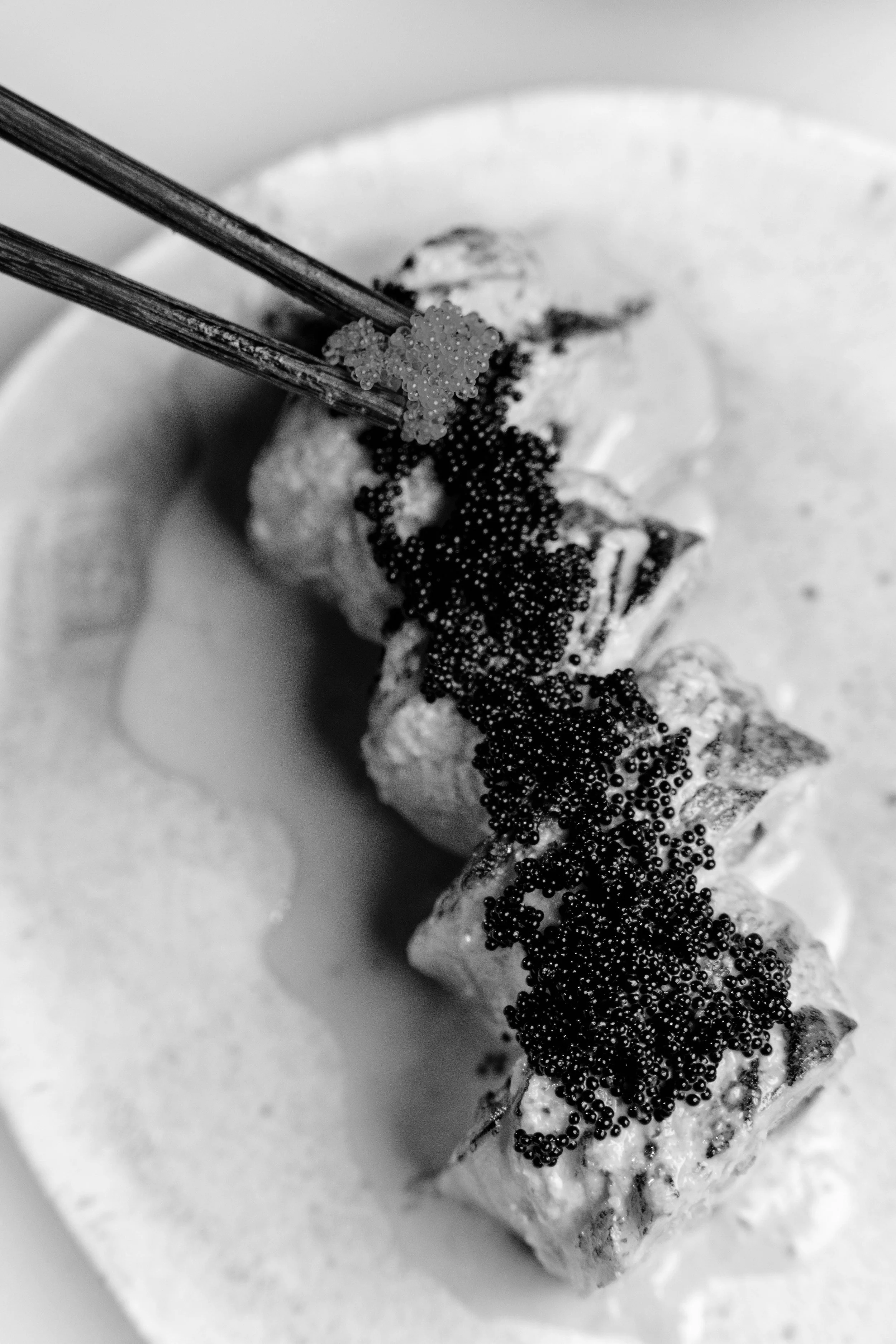 Kaviar Sushi 120222.jpg