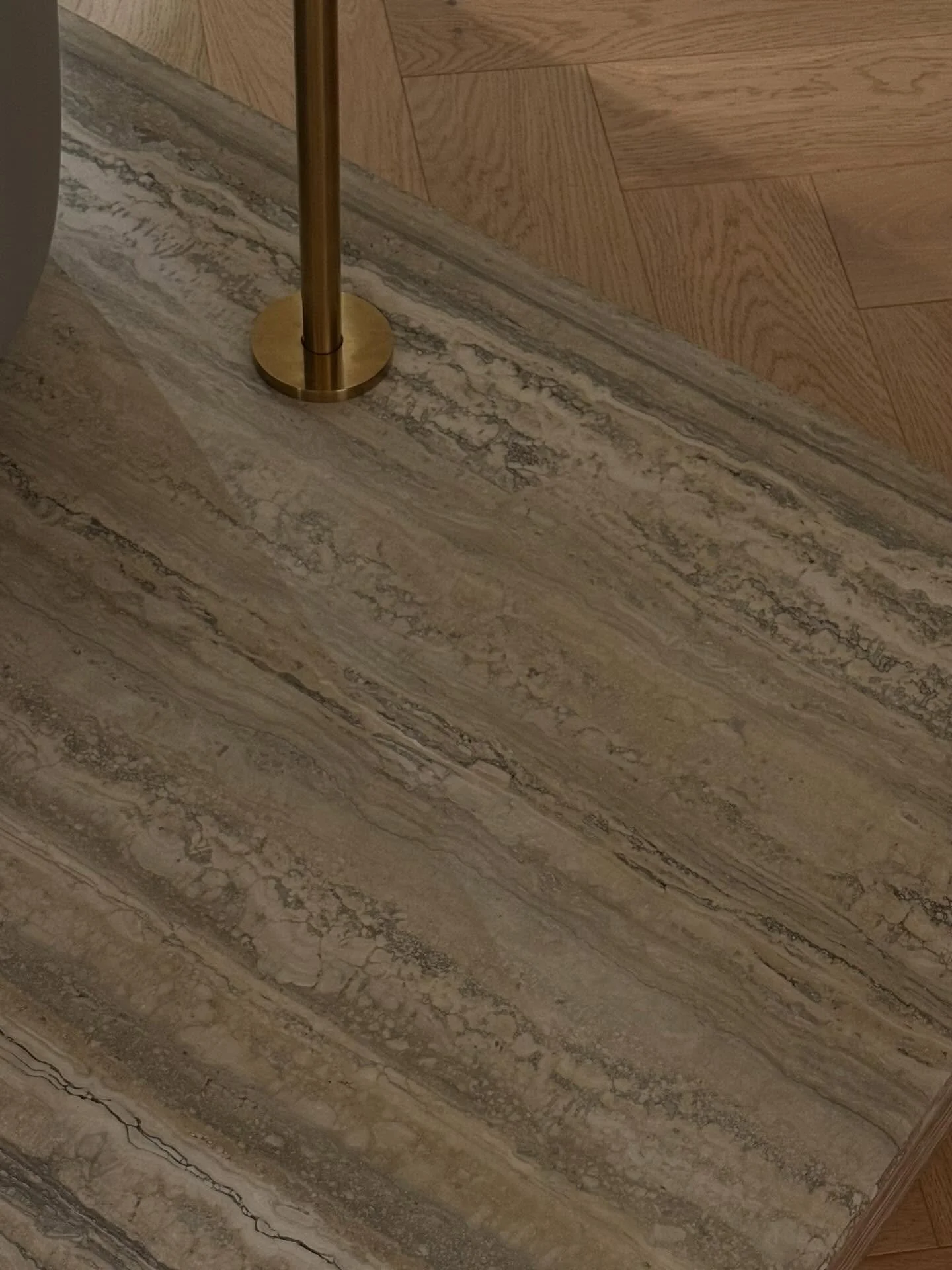 New @astrawalkerofficial showroom, spicy margs and a catchup with @cinder.design.co making my heart happy as we finish off another huge week in the studio ❤️&zwj;🔥❤️&zwj;🔥❤️&zwj;🔥 

#interiorlovers #interiordesigner #sydneydesigner #homeinspo #kit