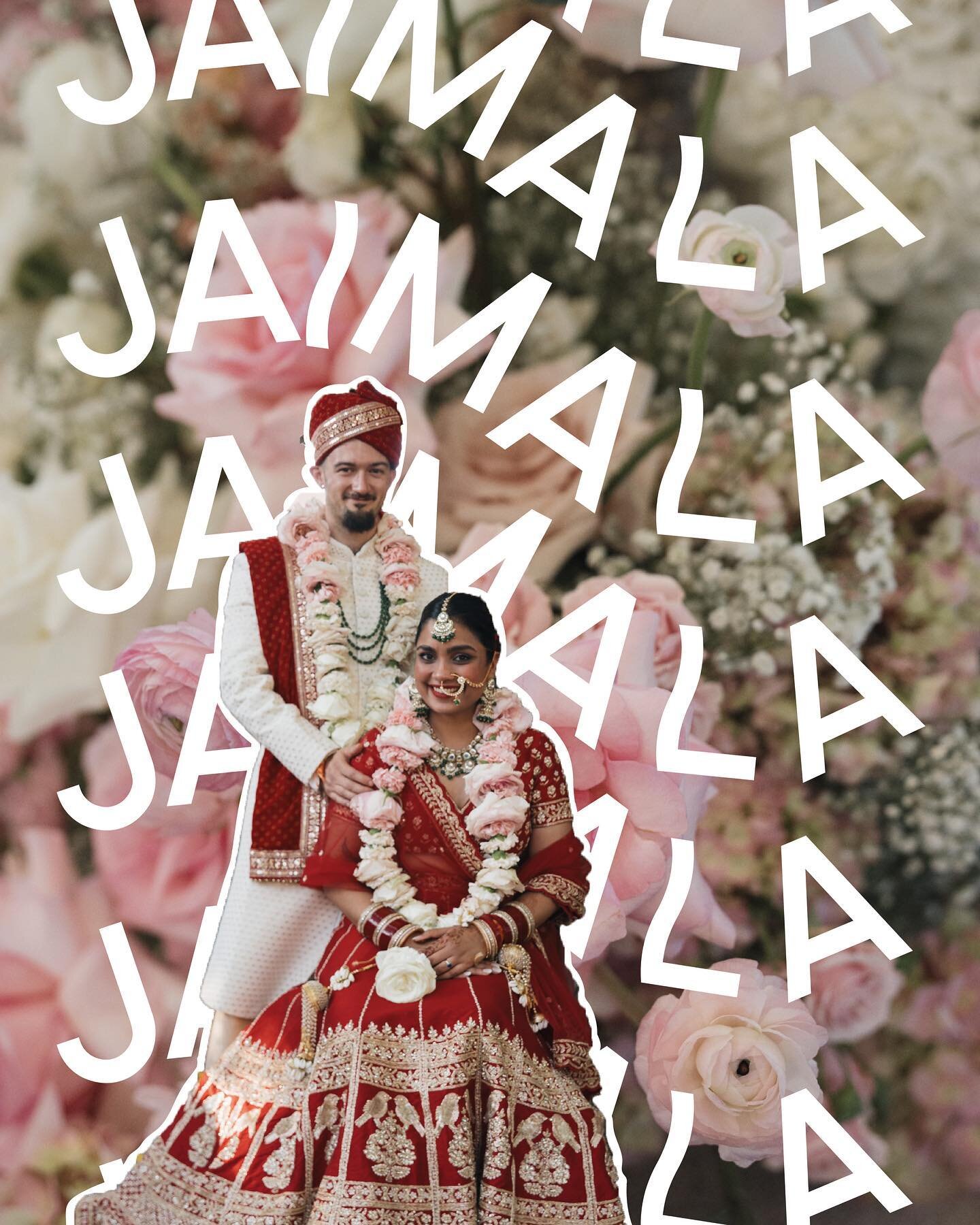 jaimalas are one of my absolute favorite things to design 💫

Photographers by image: 
1. @jfierberg 
2 @laurenfinchphotography 
3 @samantha.ruscher.photo 
4 @jennawrenphotography 

#jaimala #indianwedding #hinduwedding #denverwedding #denverflorals 