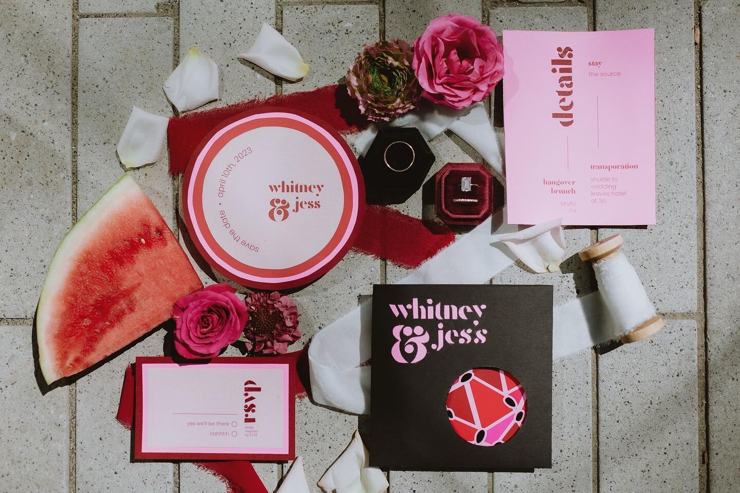peep that abstract watermelon print in these invitation pockets 🍉&nbsp;all the 00s pink + black girlies, please raise a hand 👋

Photography : @laurenfinchphotography 
Design, Stationery, Florals : @rlyrlystudio 
Cookies : @brickle_bakery 
Rentals :