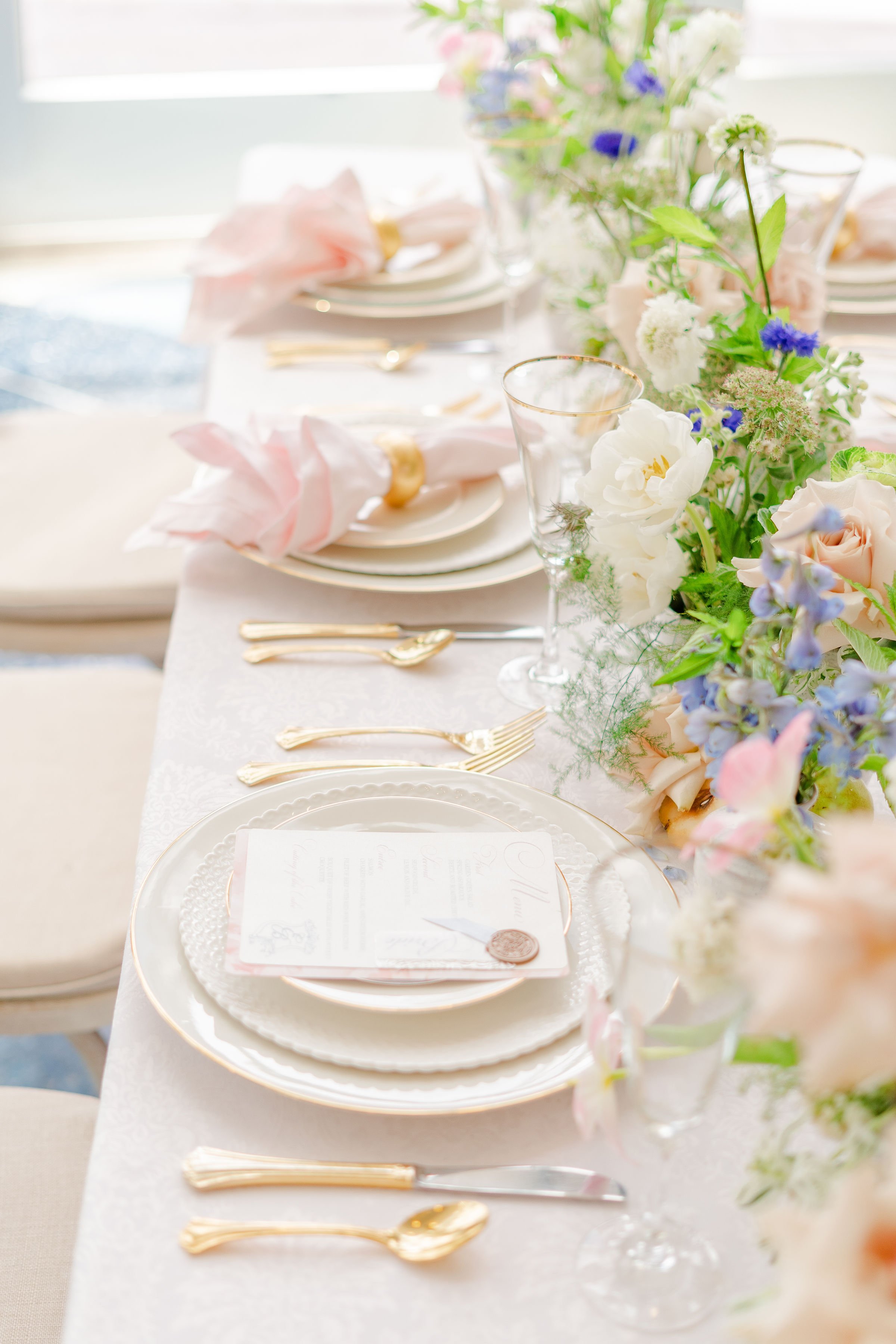 delicate wedding centerpiece
