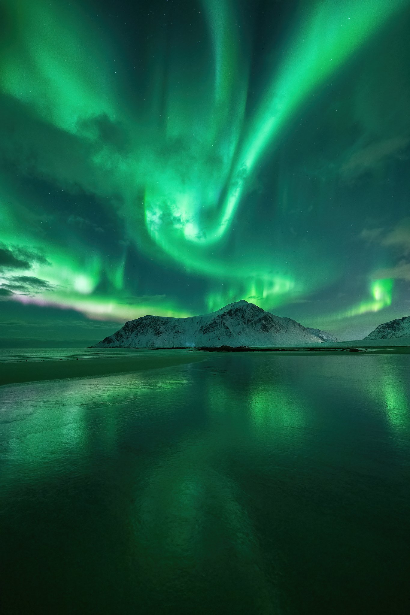 Amazing-Views-Lofoten-Polarlicht.jpg