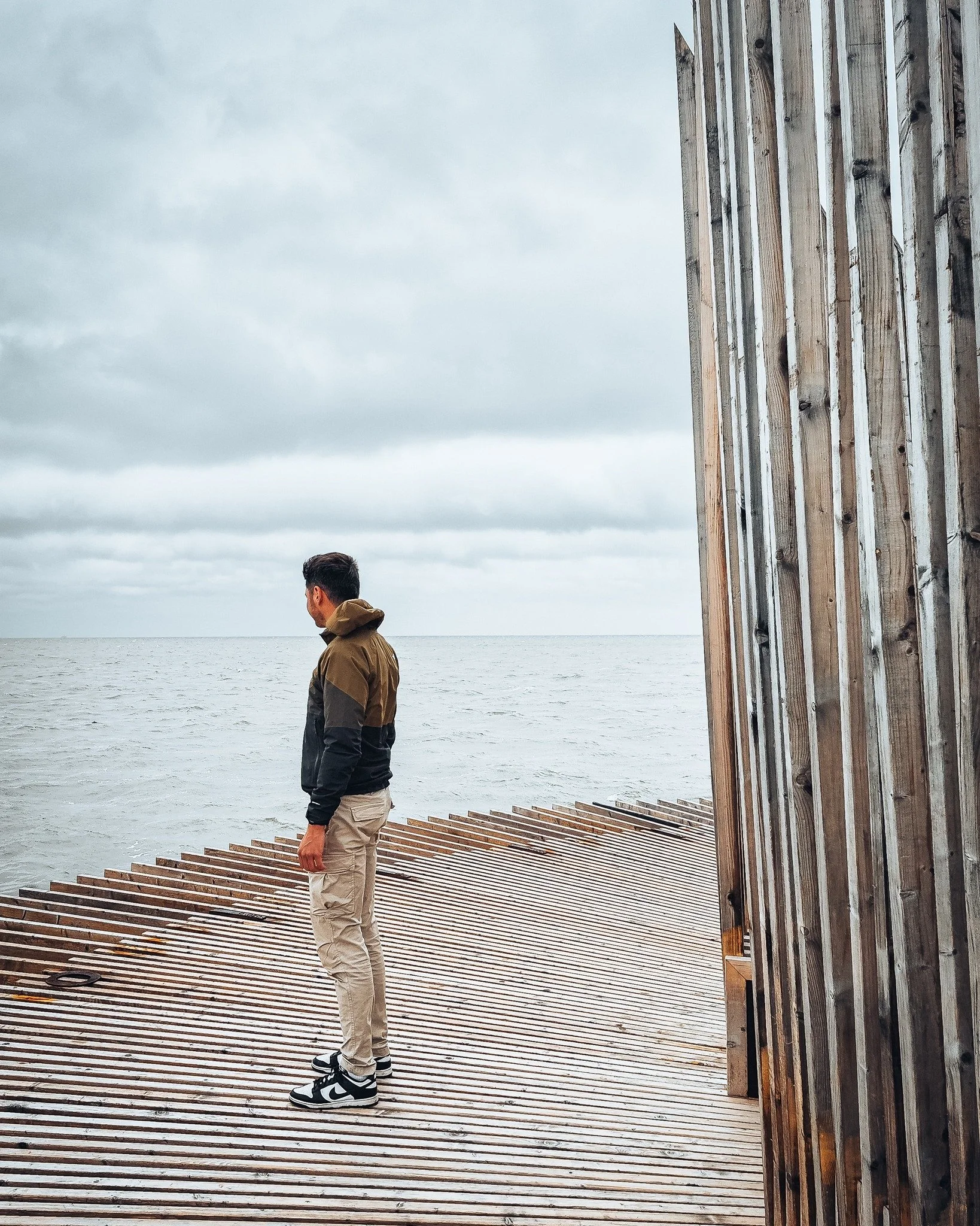 Een les in focus&hellip; 📸

Als je aan de slag gaat met fotografie, leer je jezelf beter kennen. Dat merk ik elke keer opnieuw.

Het gaat niet alleen om wat je ziet, maar vooral om wat je kiest te laten zien &mdash; en waarom.

De afgelopen tijd str